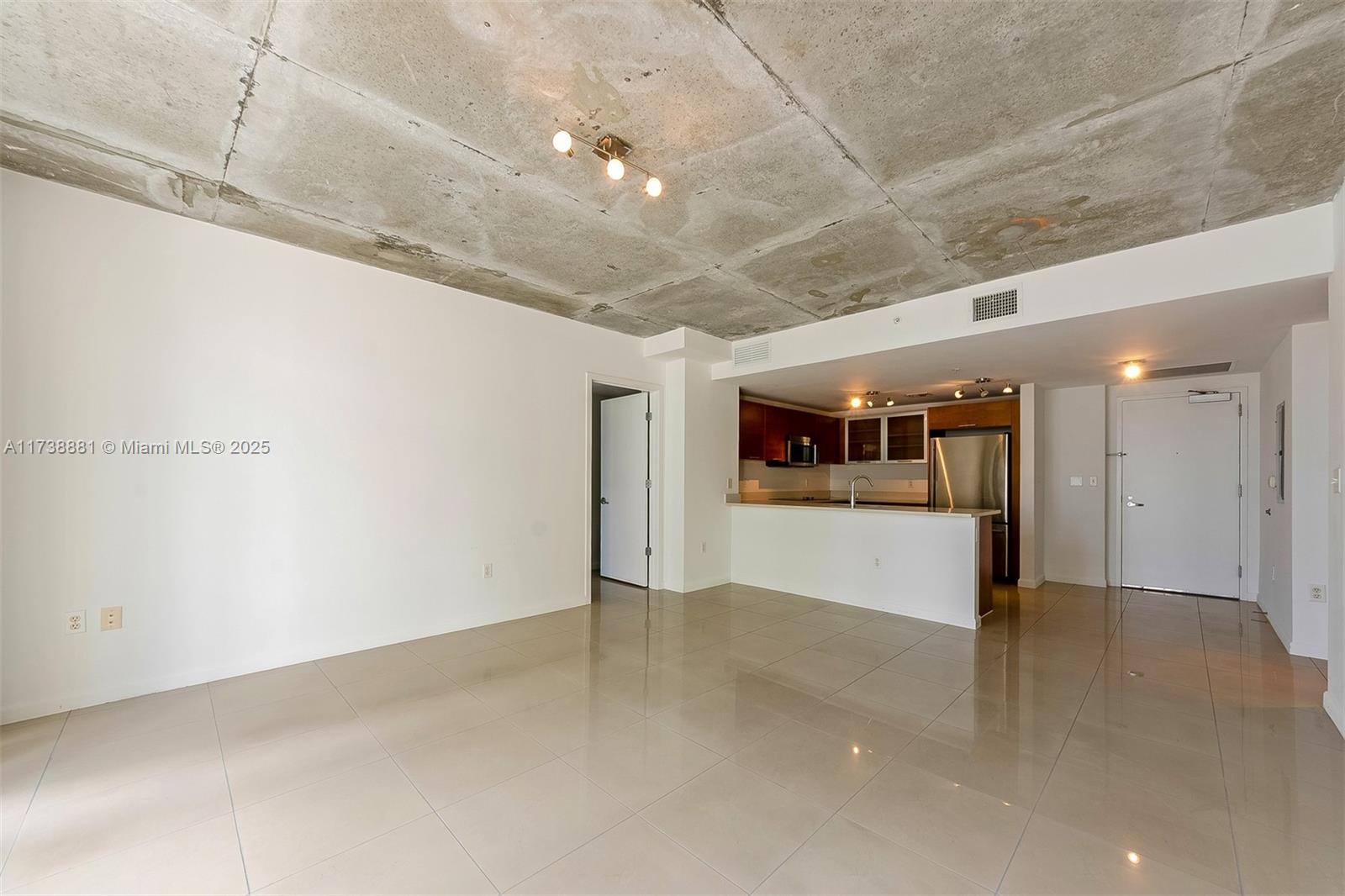3250 NE 1st Ave # 1102