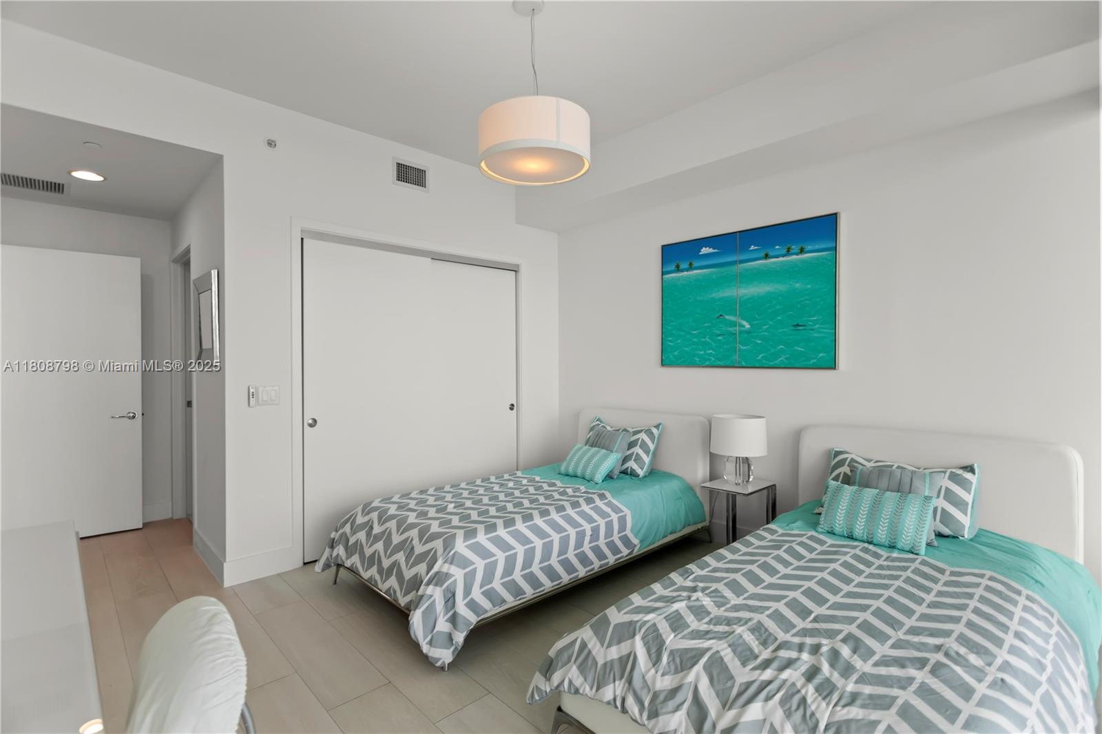 350 Ocean Dr # 904N