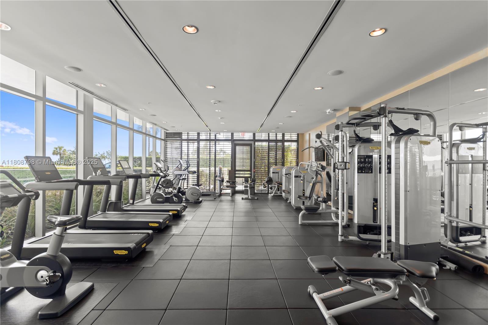 350 Ocean Dr # 904N