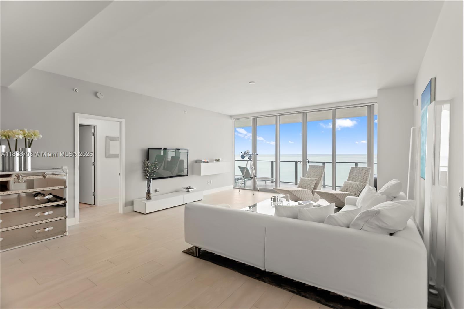 350 Ocean Dr # 904N