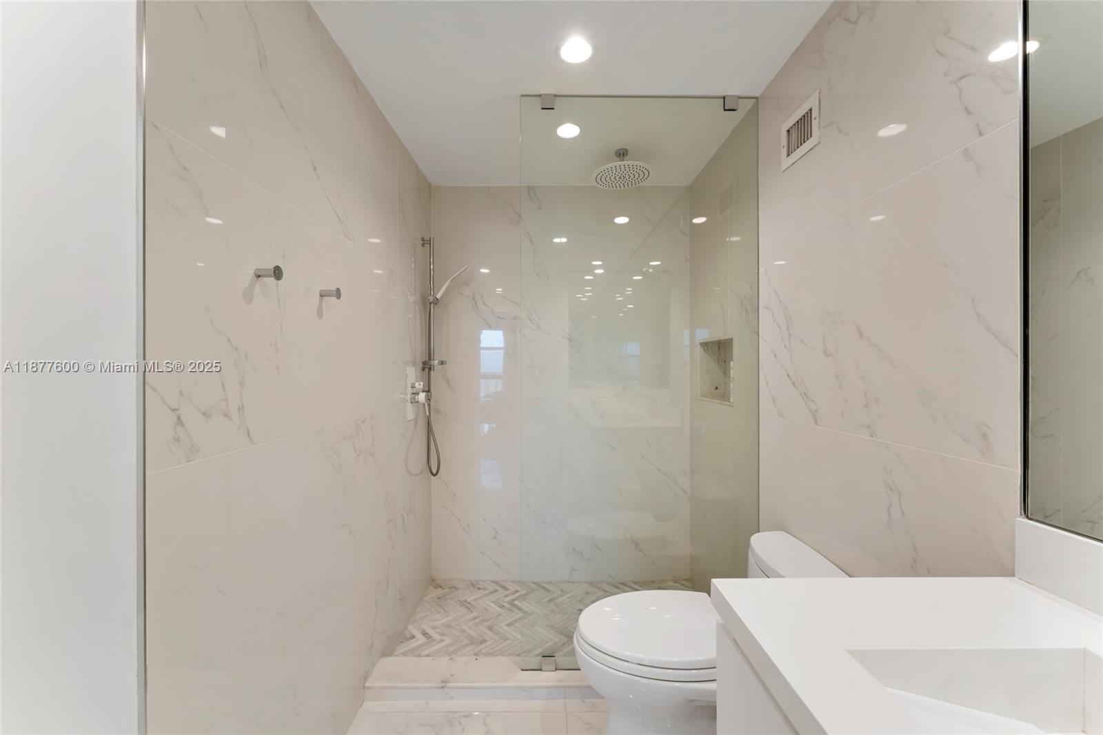 1121 Crandon Blvd # E1206