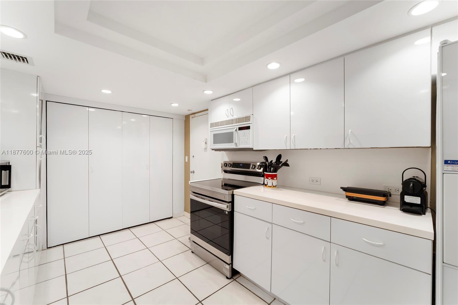 1121 Crandon Blvd # E1206