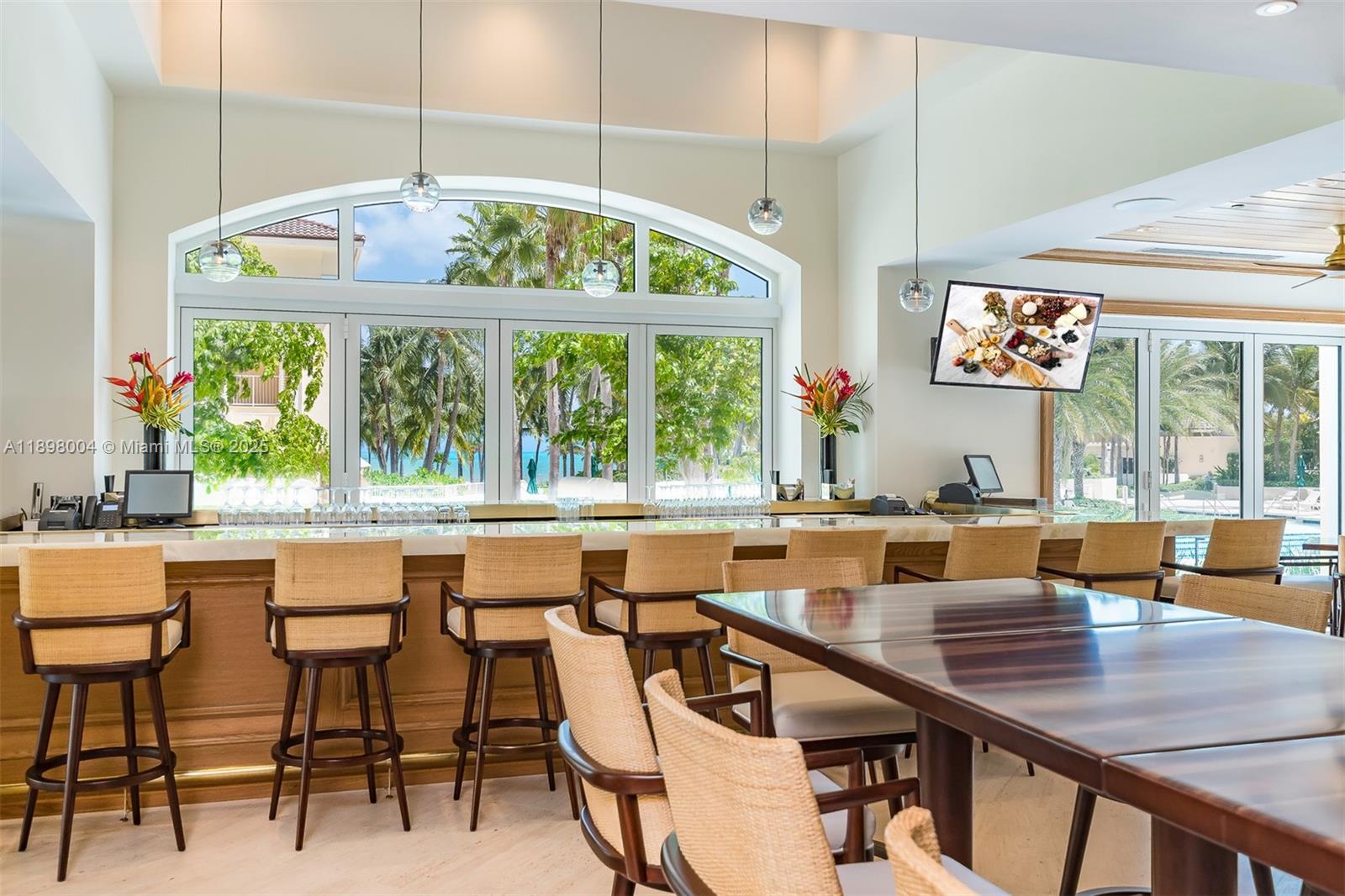 785 Crandon Blvd # 1106, Key Biscayne Unit: 1106