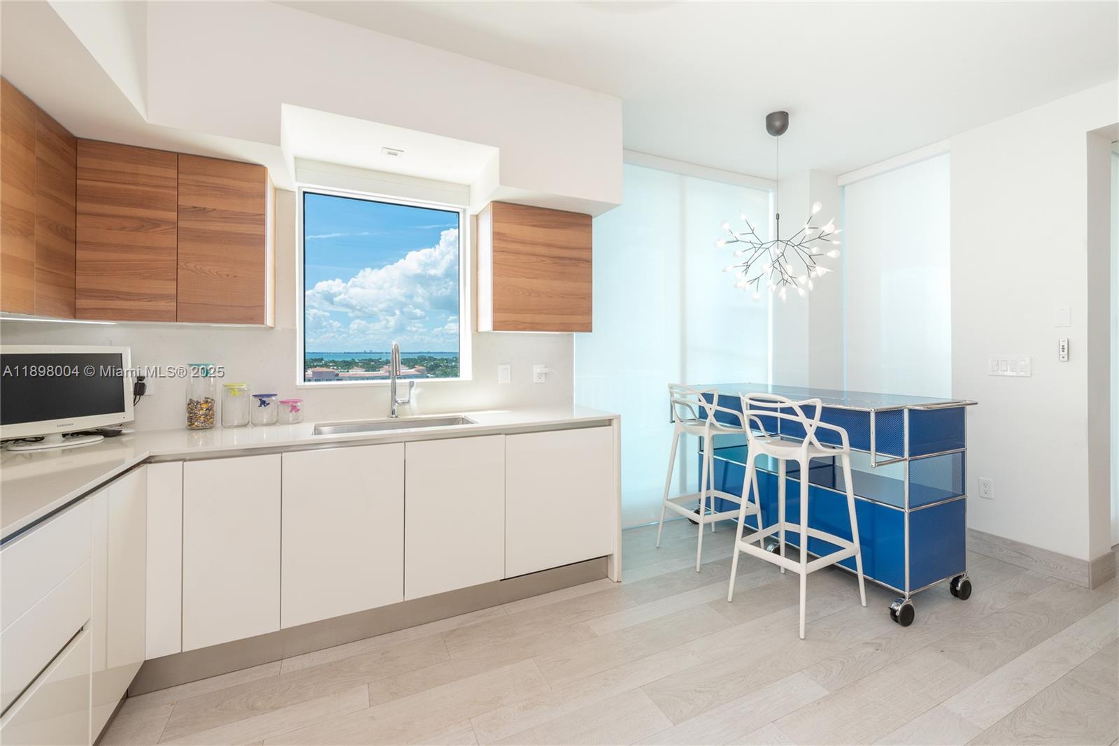 785 Crandon Blvd # 1106, Key Biscayne Unit: 1106