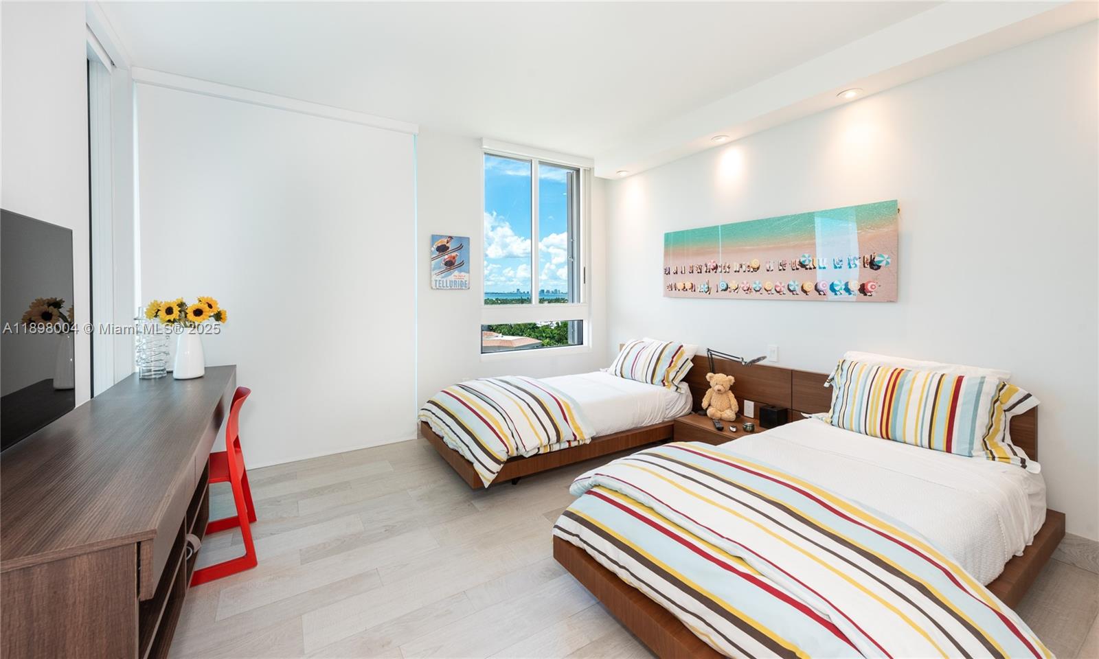 785 Crandon Blvd # 1106, Key Biscayne Unit: 1106