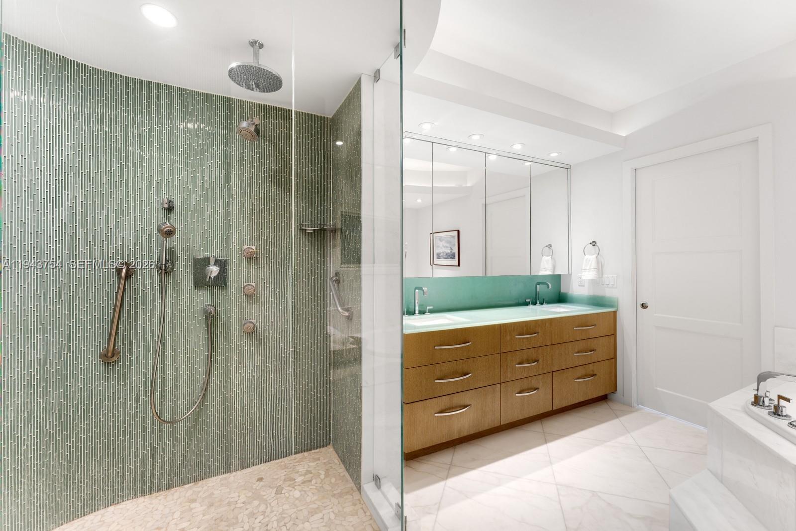 791 Crandon Blvd # 603