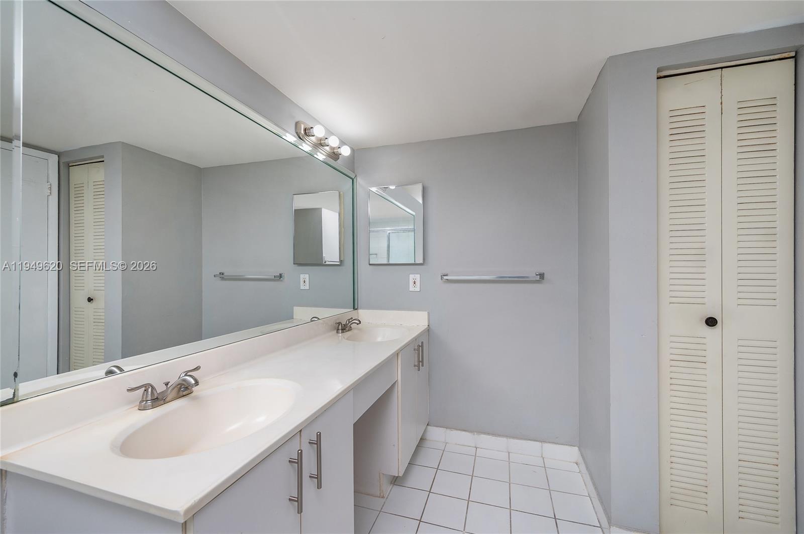 3300 NE 191st St # 1915