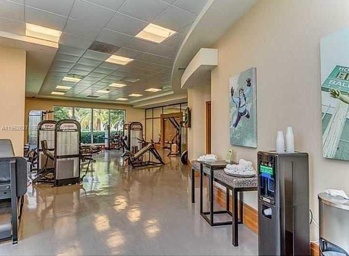 1060 Brickell Ave # 2013