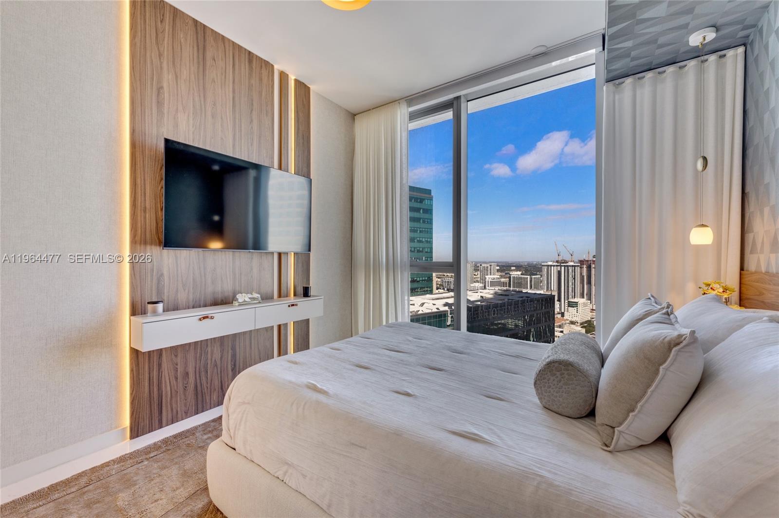 300 Biscayne Boulevard Way # 5008W