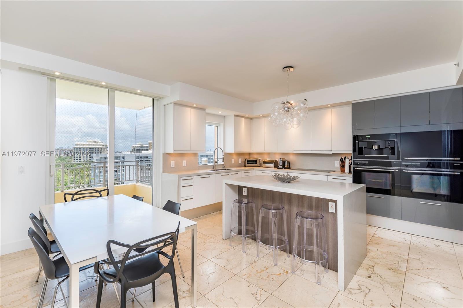 791 Crandon Blvd # 1005