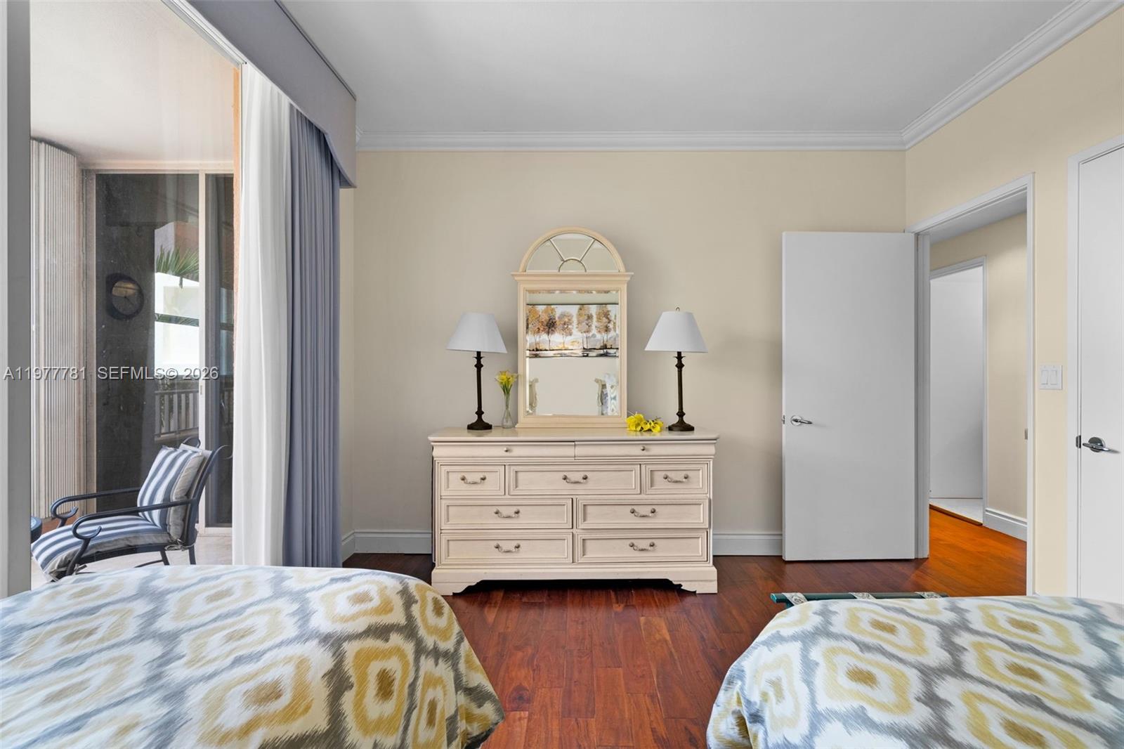 733 Crandon Blvd # 405