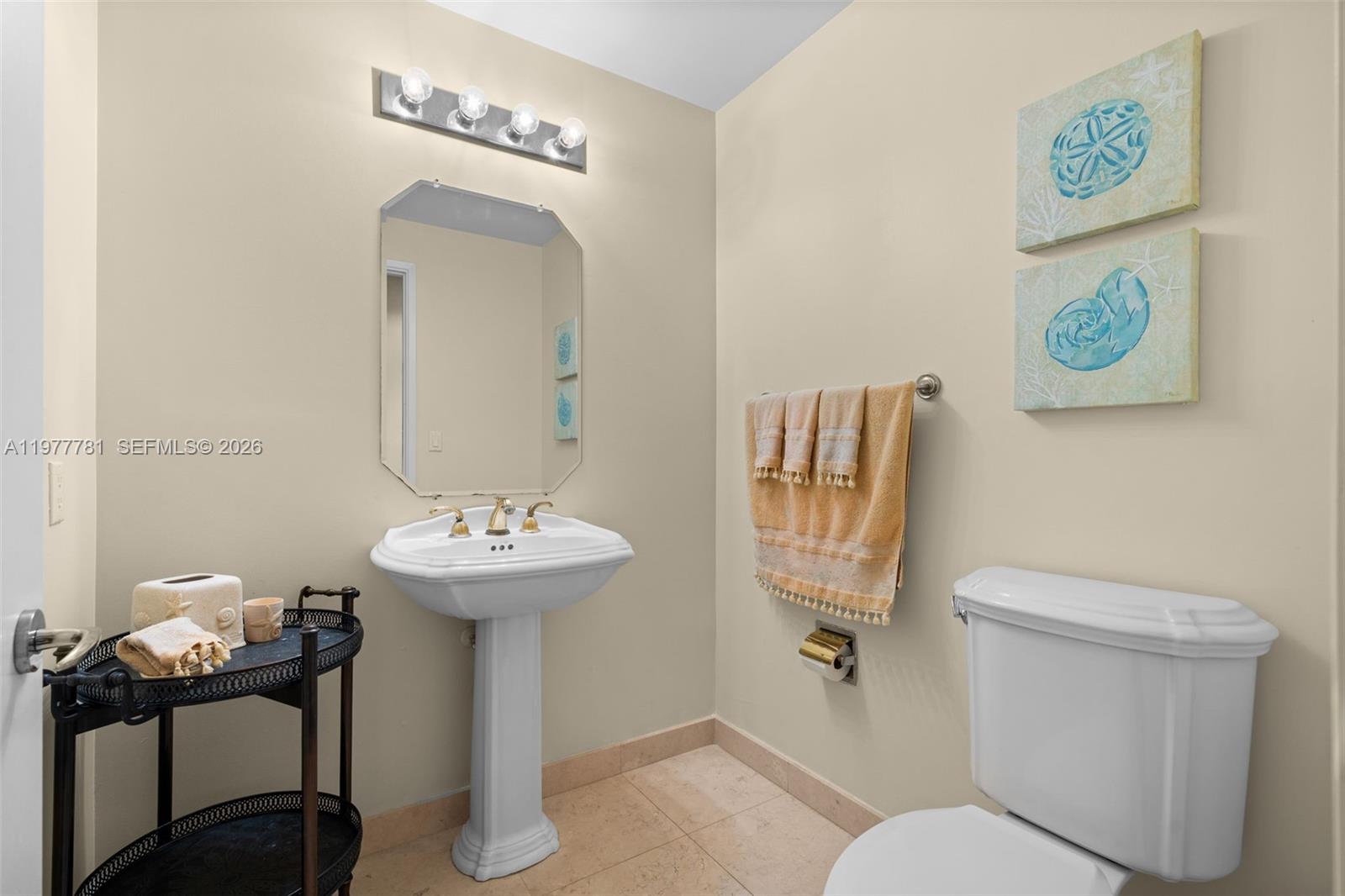 733 Crandon Blvd # 405