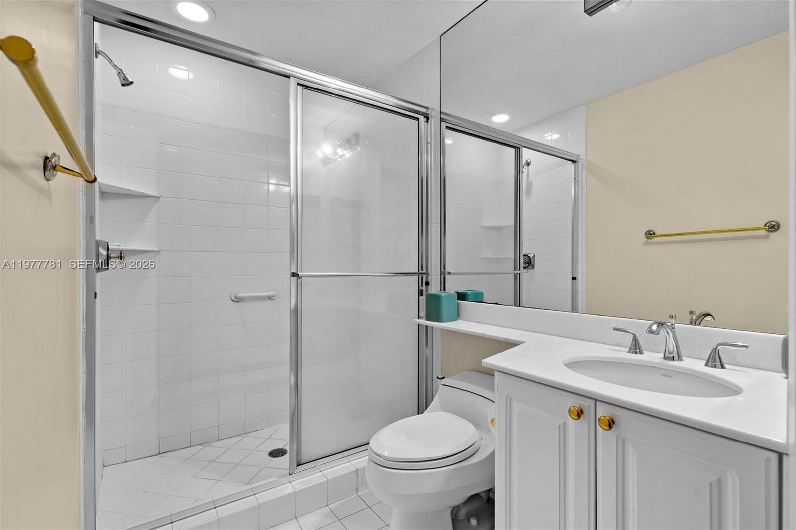 733 Crandon Blvd # 405