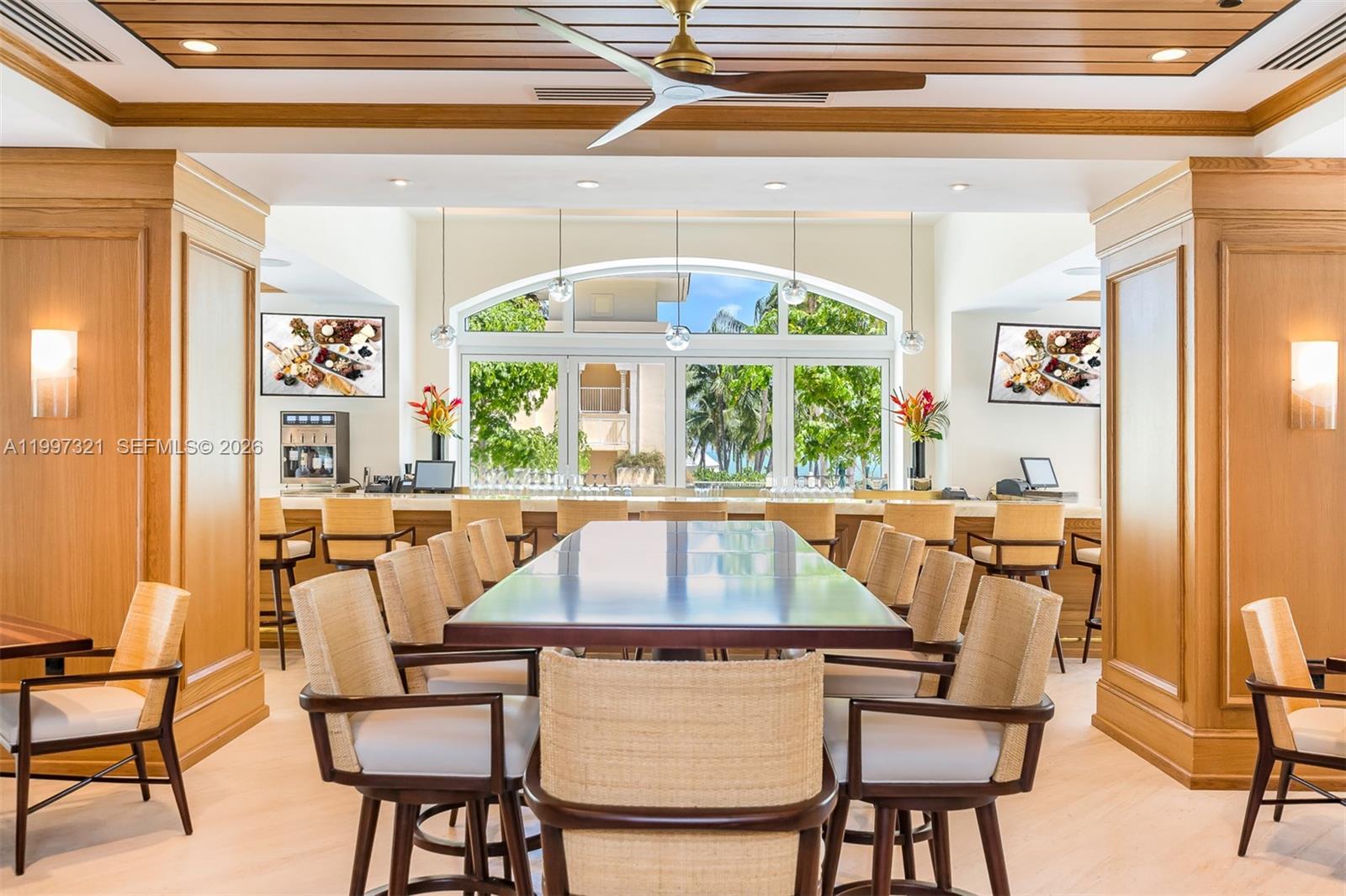 791 Crandon Blvd # 405