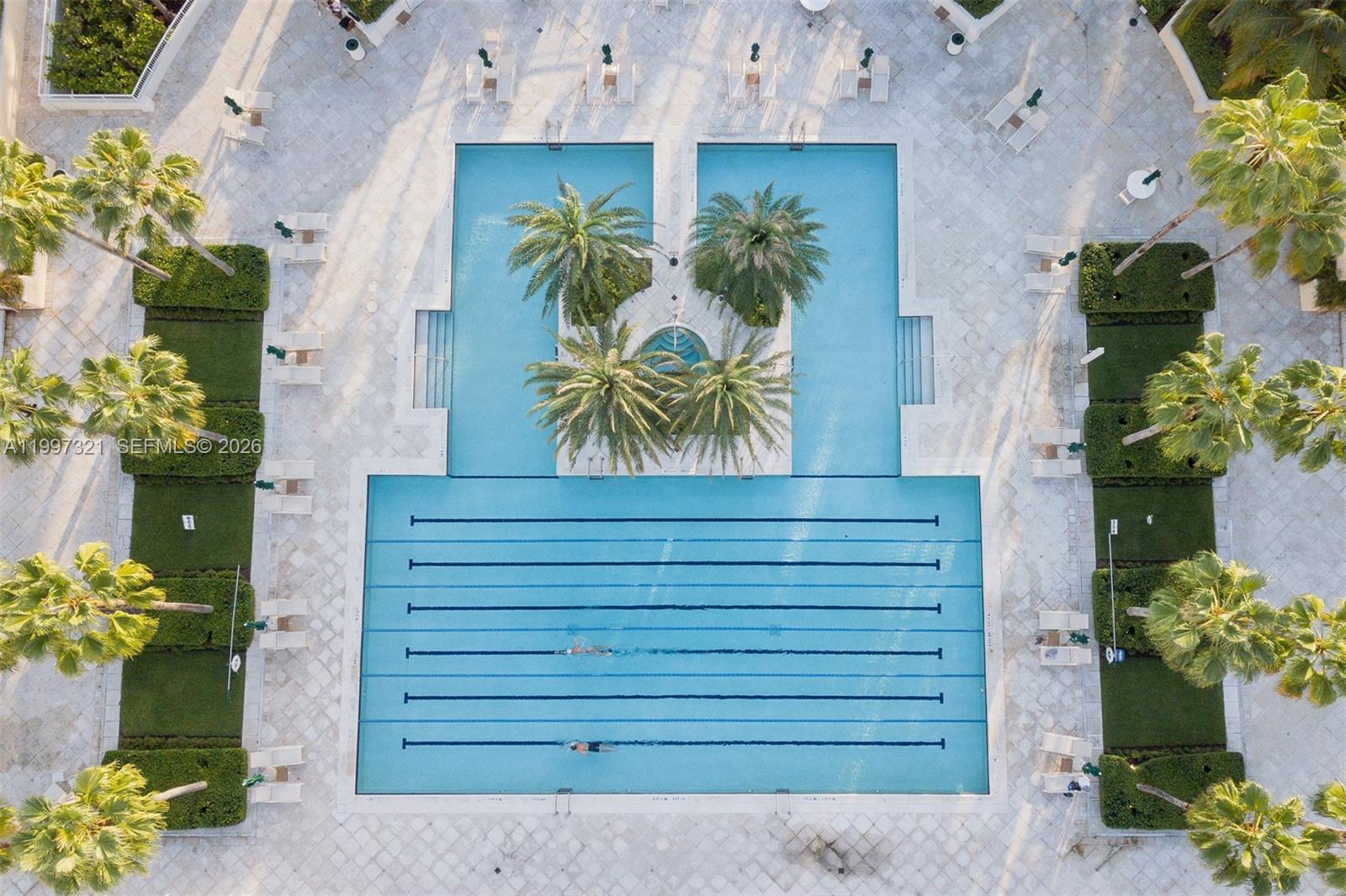 791 Crandon Blvd # 405