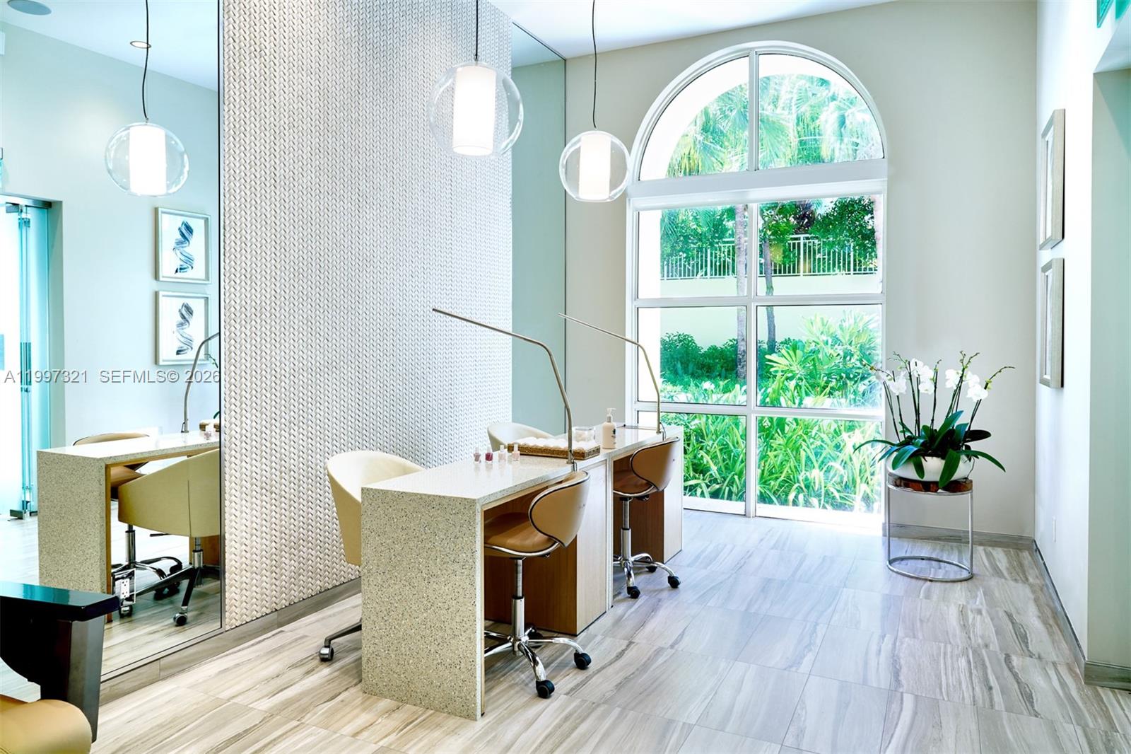 791 Crandon Blvd # 405