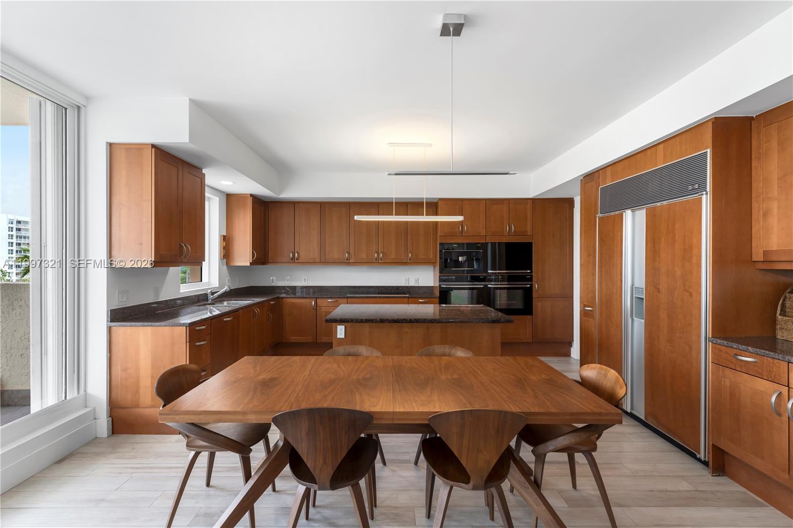 791 Crandon Blvd # 405