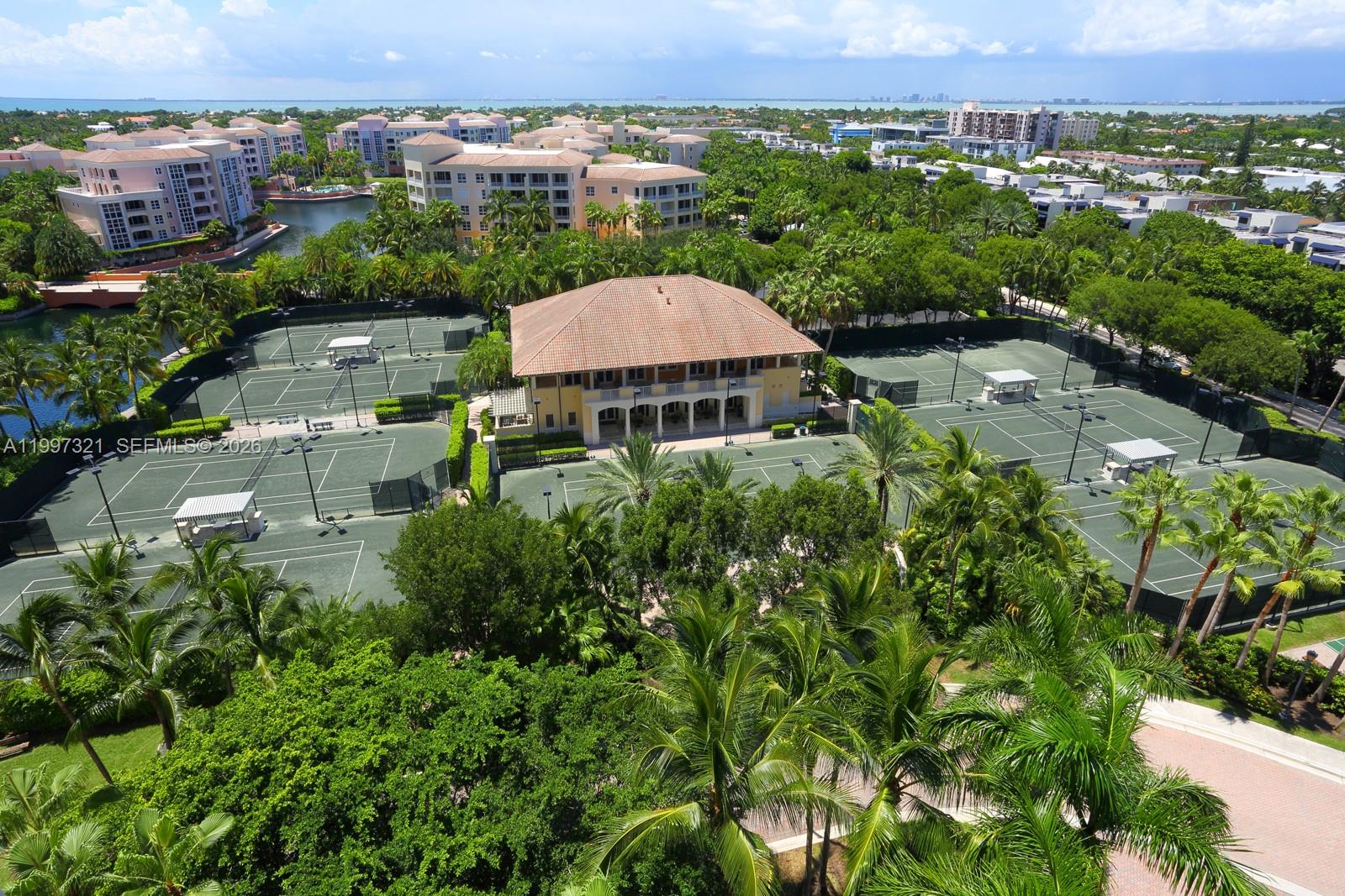 791 Crandon Blvd # 405