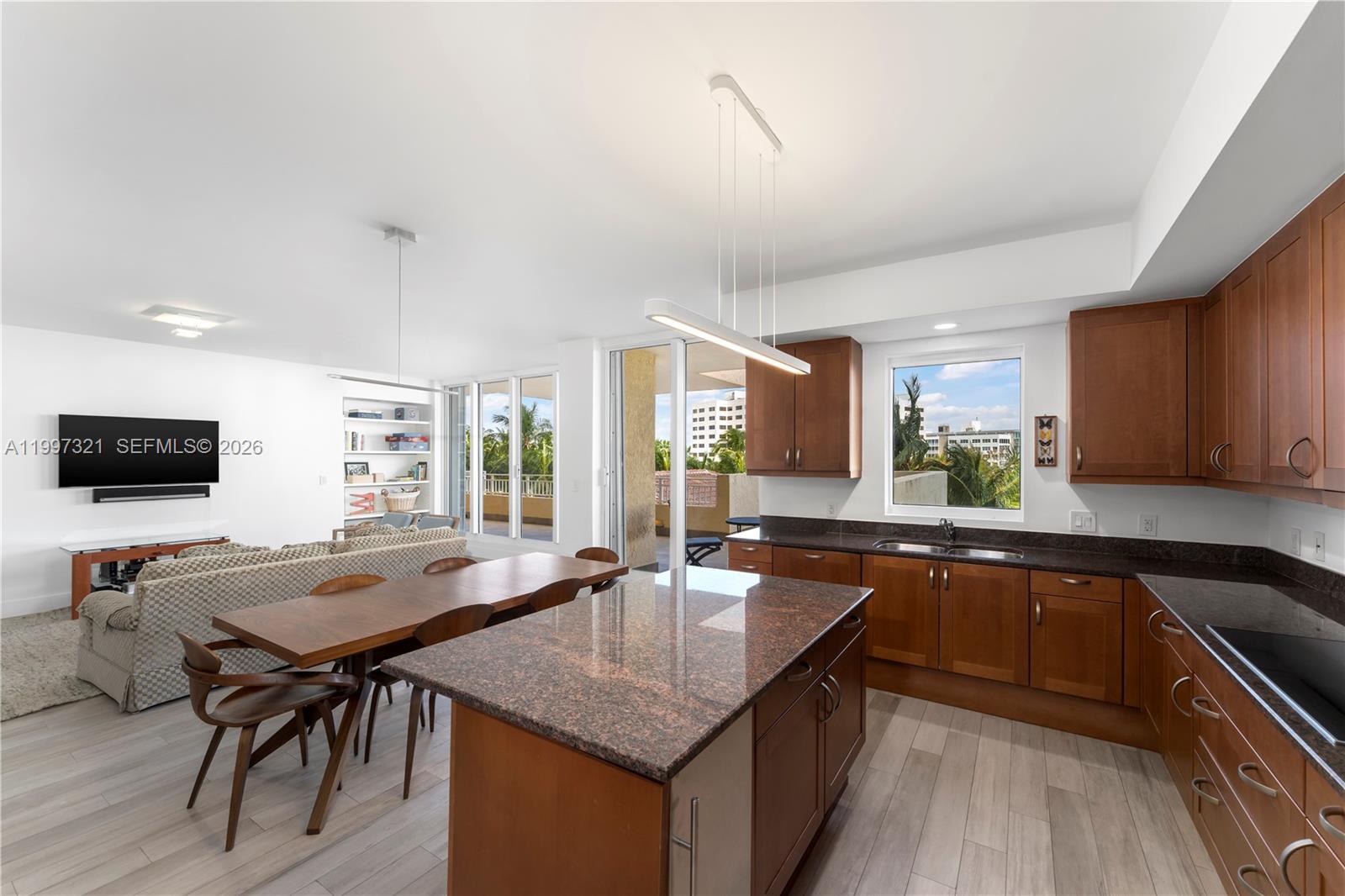 791 Crandon Blvd # 405