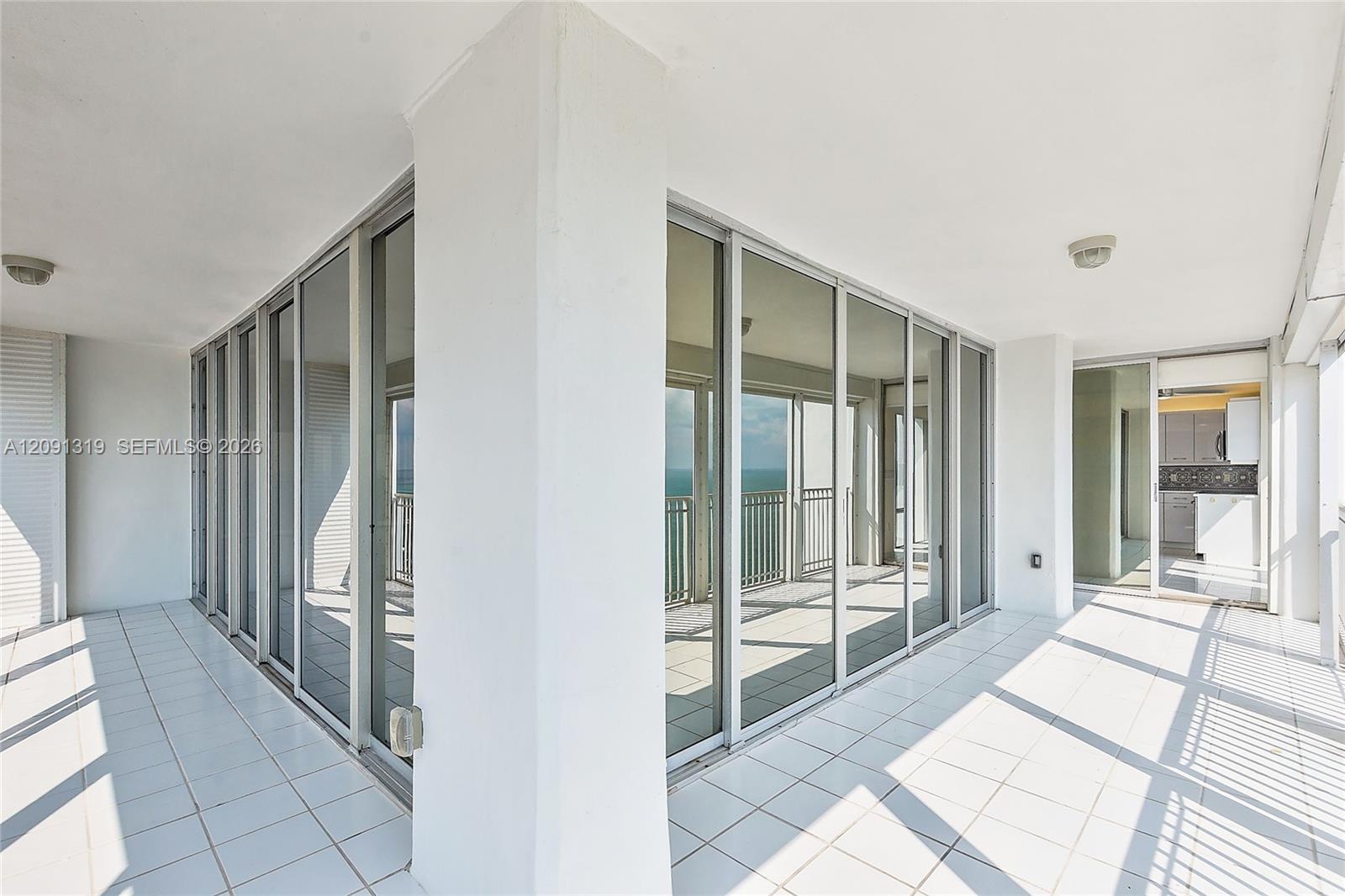 881 Ocean Dr # 22A