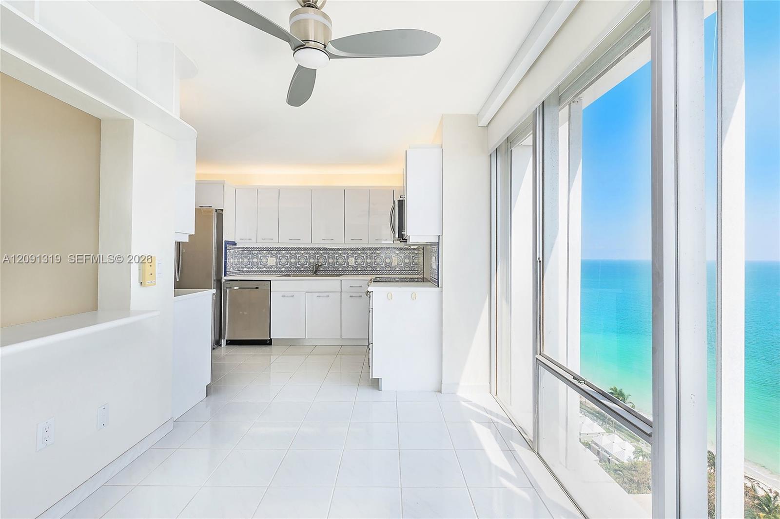 881 Ocean Dr # 22A