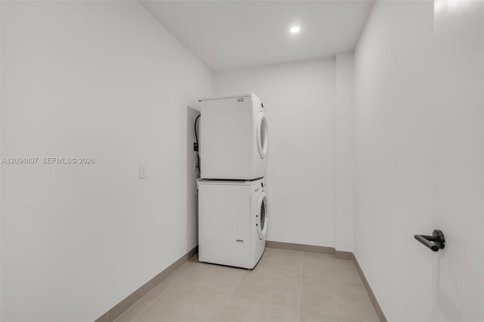 2200 Brickell Ave Unit: GV09