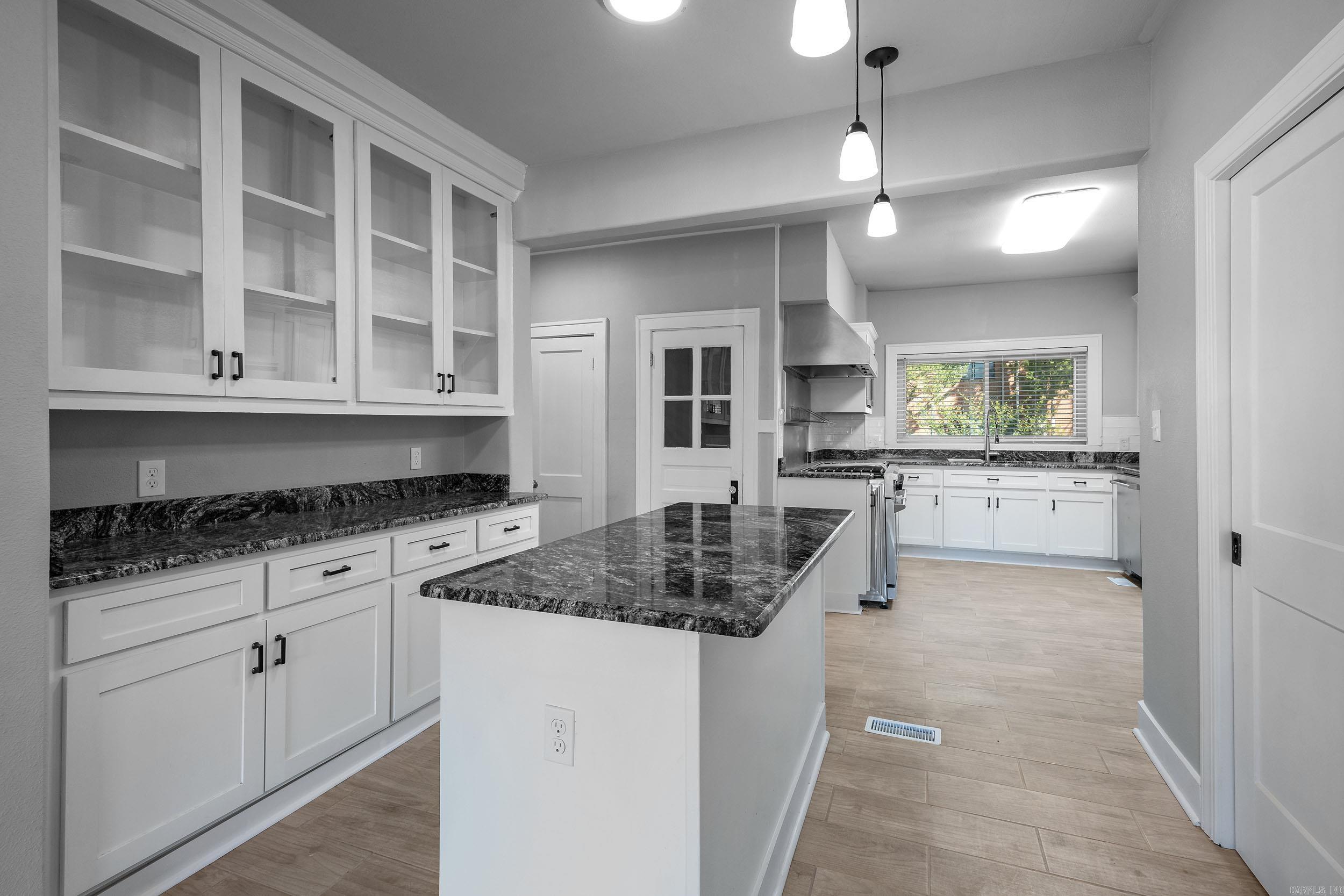 4001 Cedar Hill Road