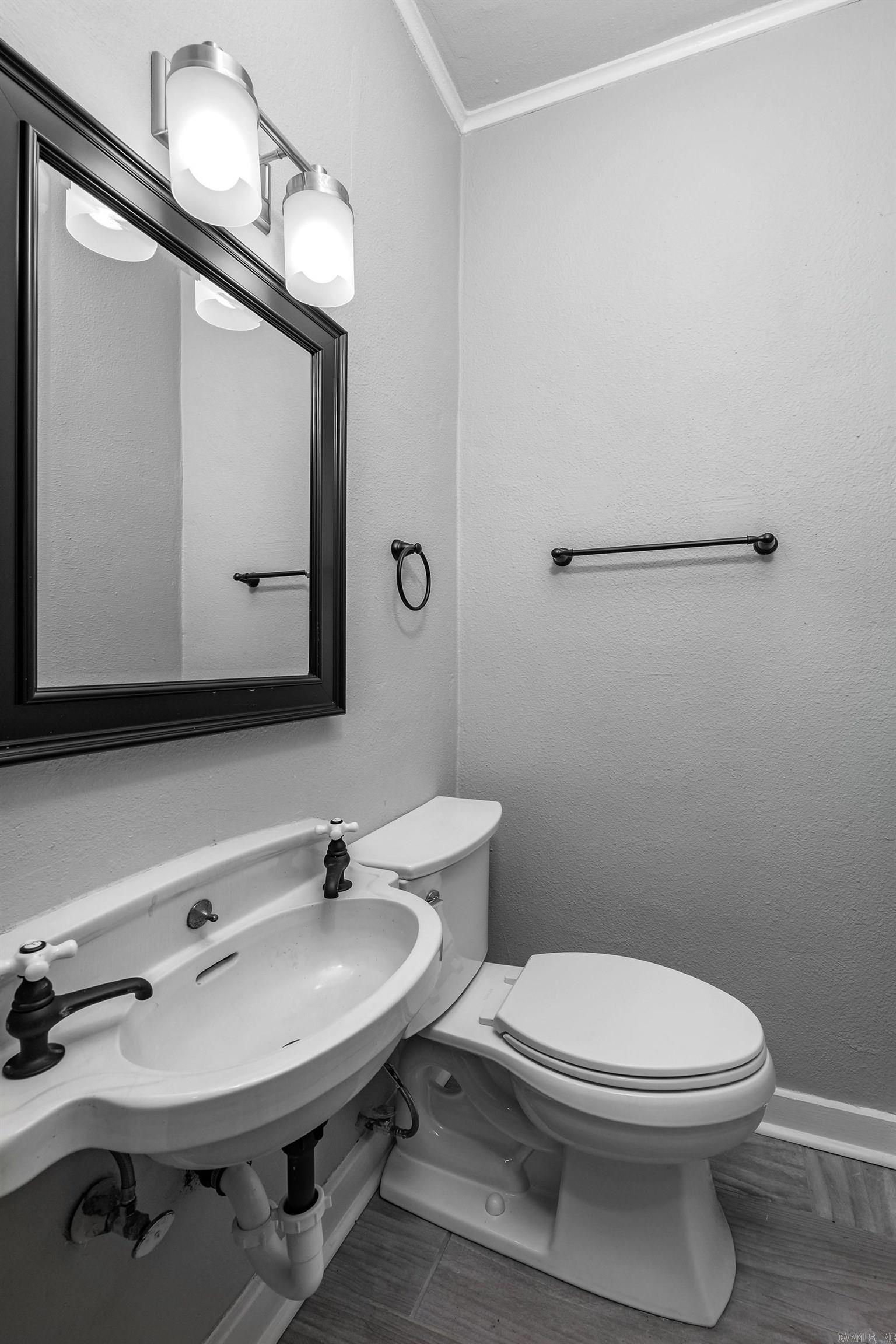 4001 Cedar Hill Road