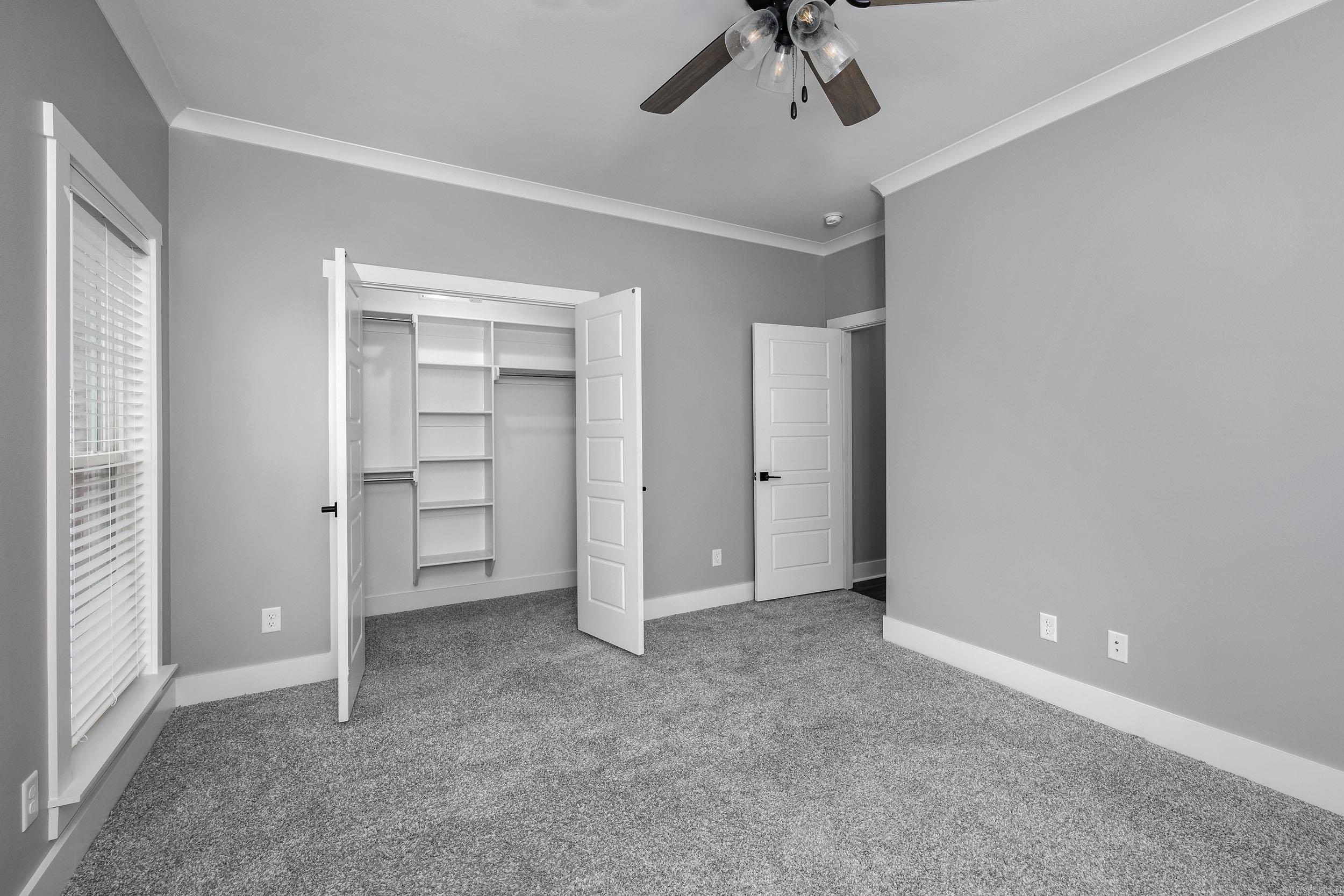 1809 Creekview Drive