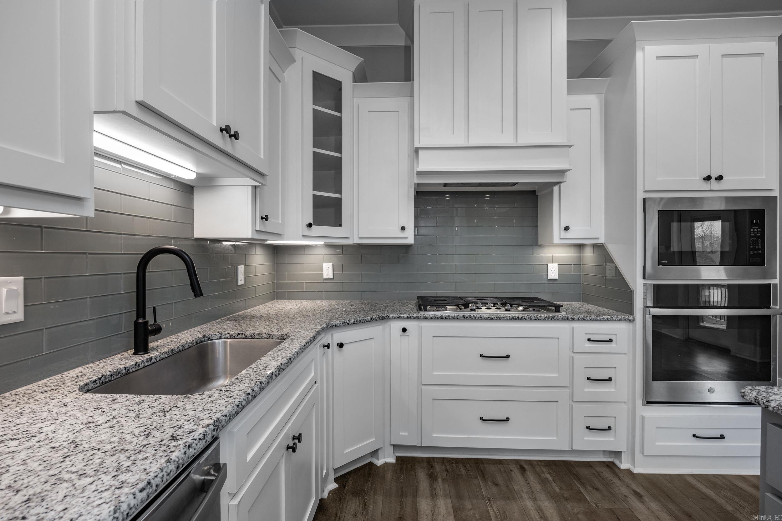 1809 Creekview Drive