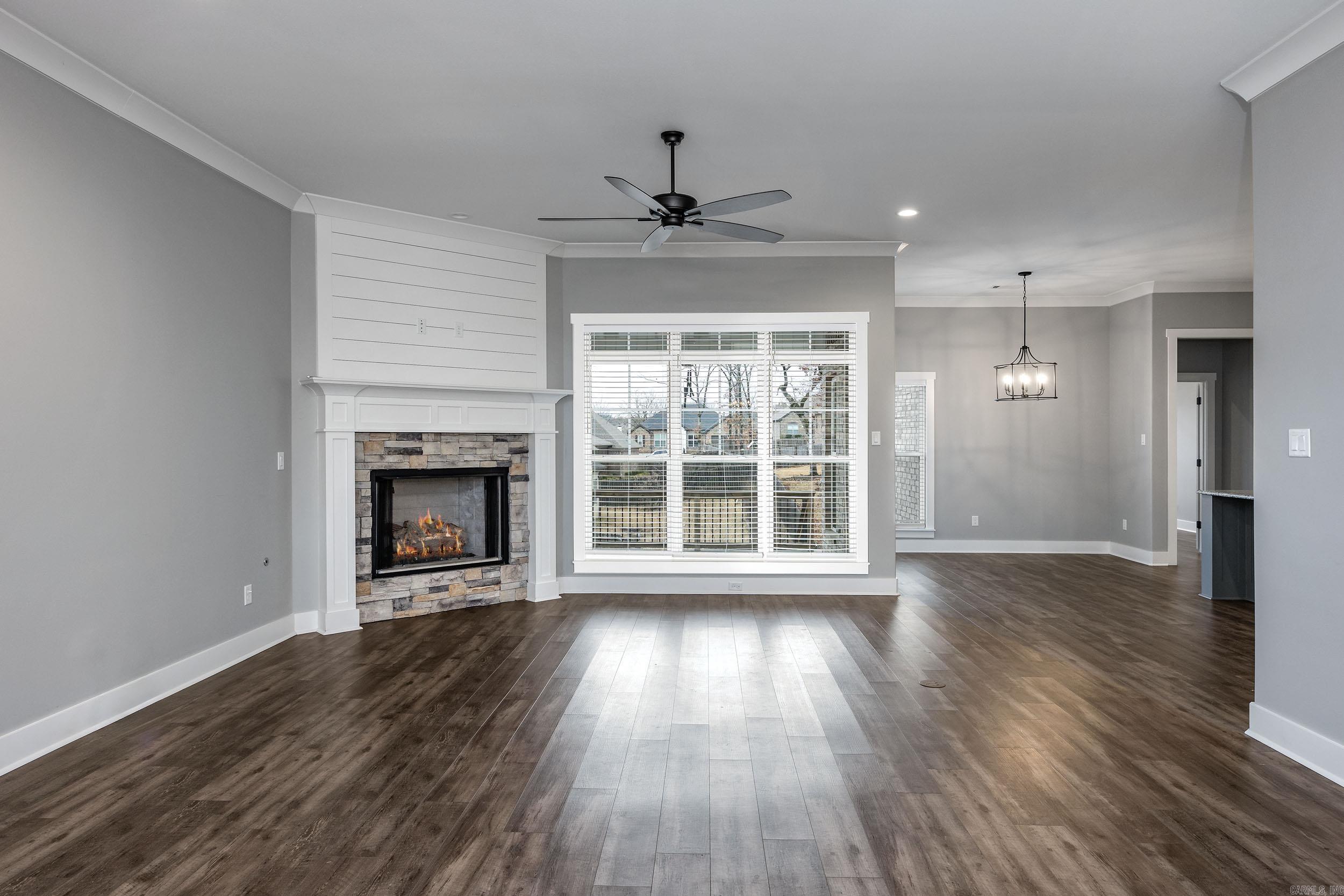 1809 Creekview Drive