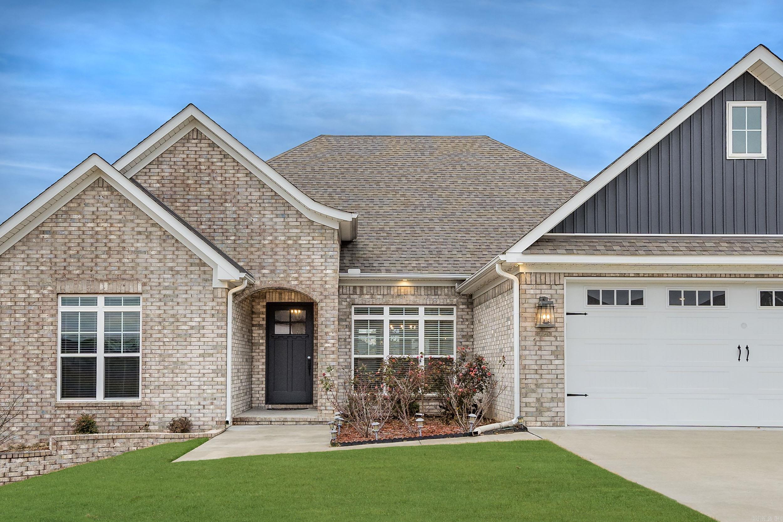 1809 Creekview Drive