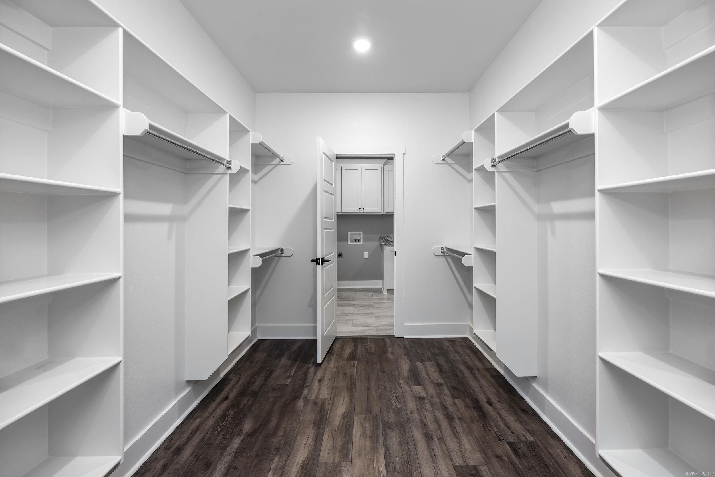 1809 Creekview Drive