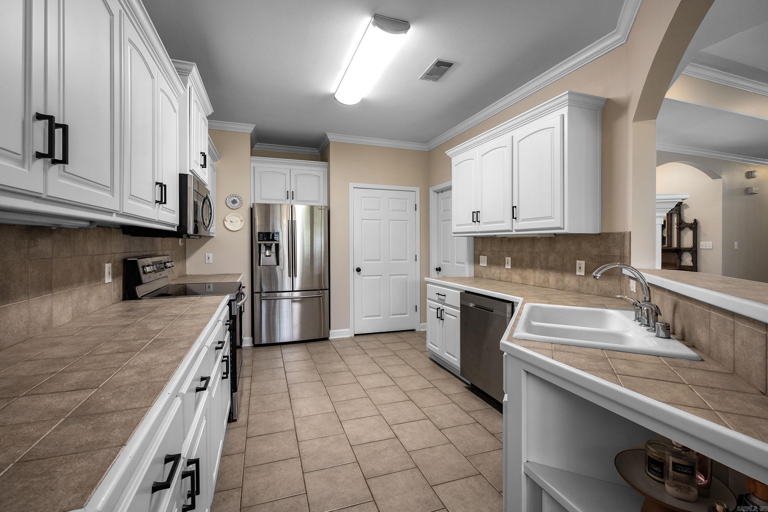 3914 Wildflower Lane