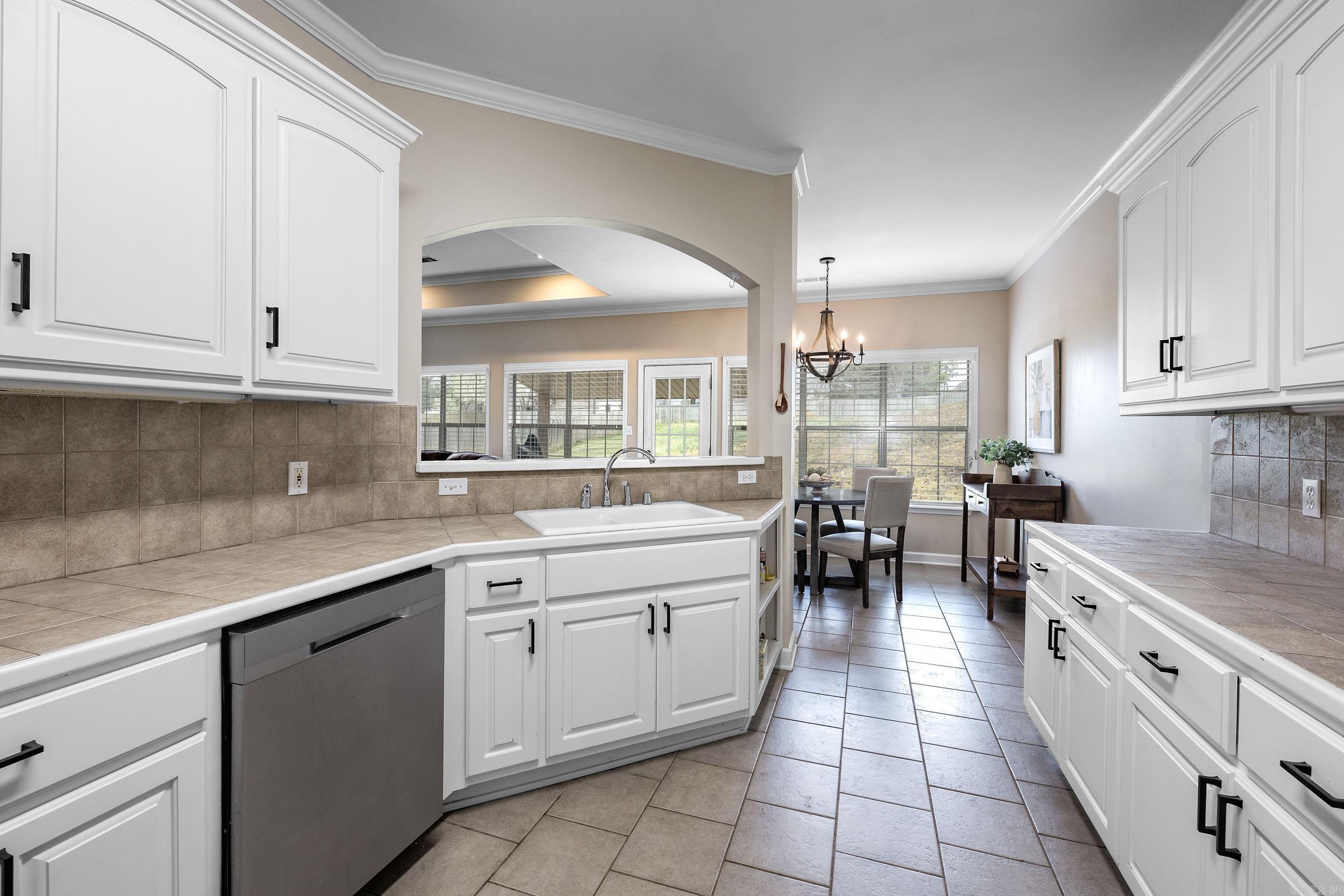 3914 Wildflower Lane