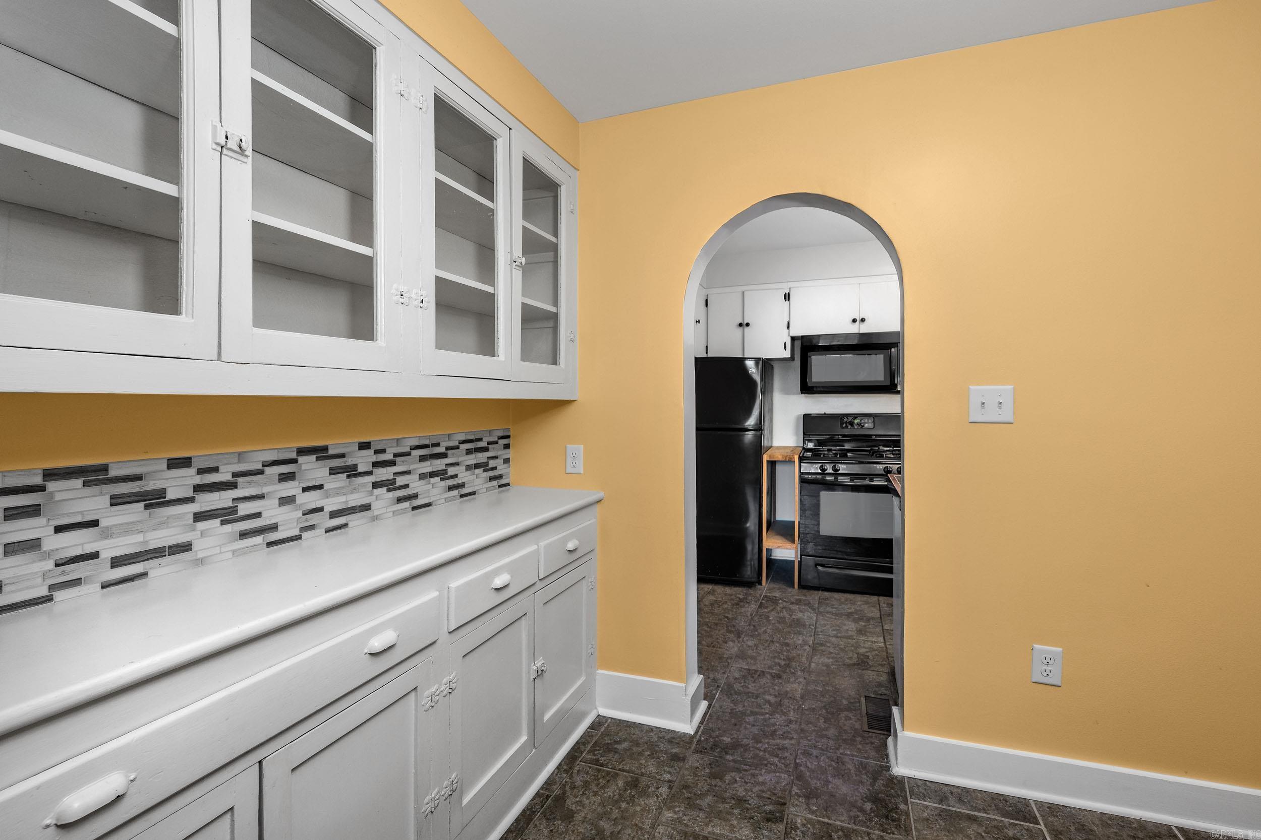 110 S Maple Street