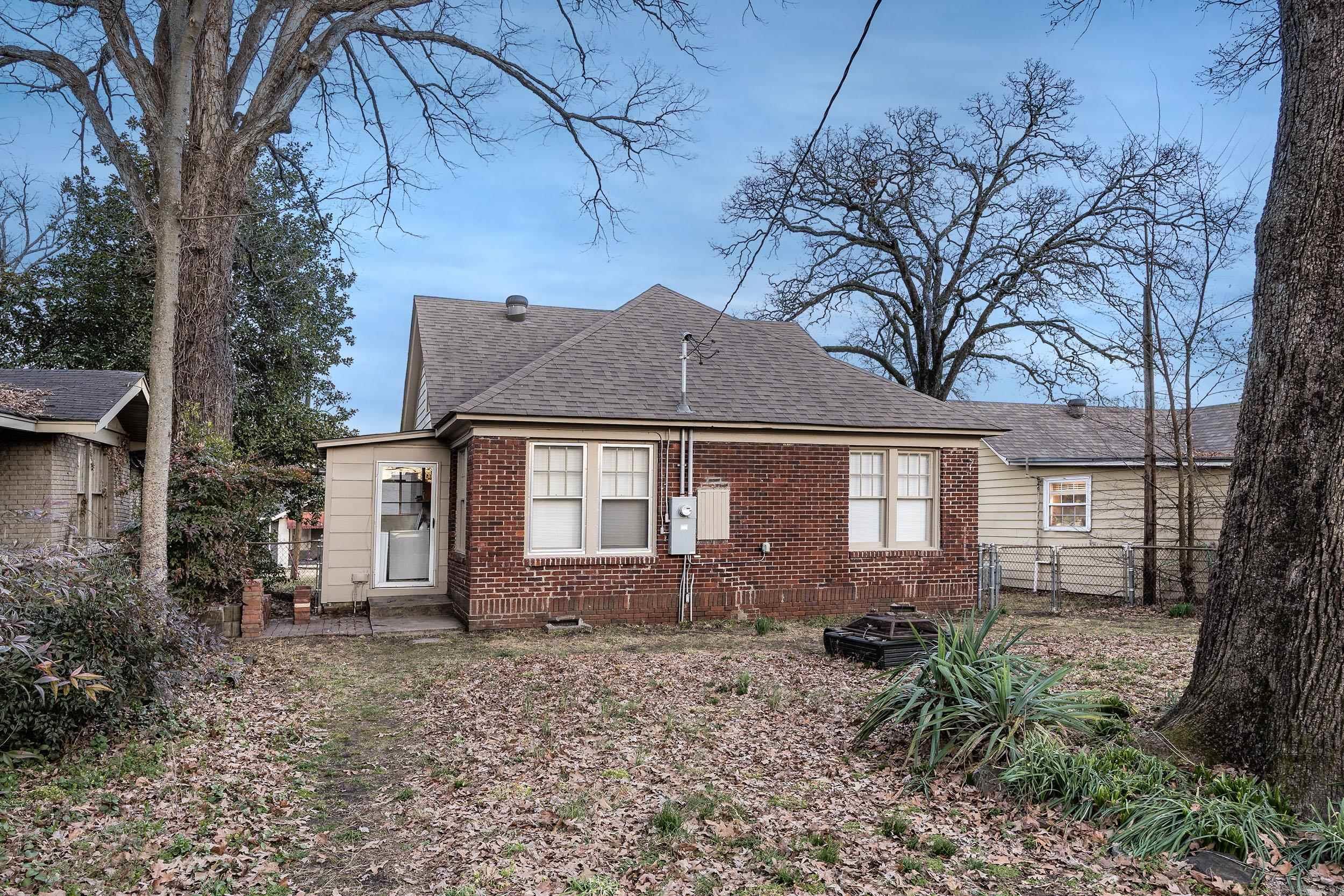 110 S Maple Street