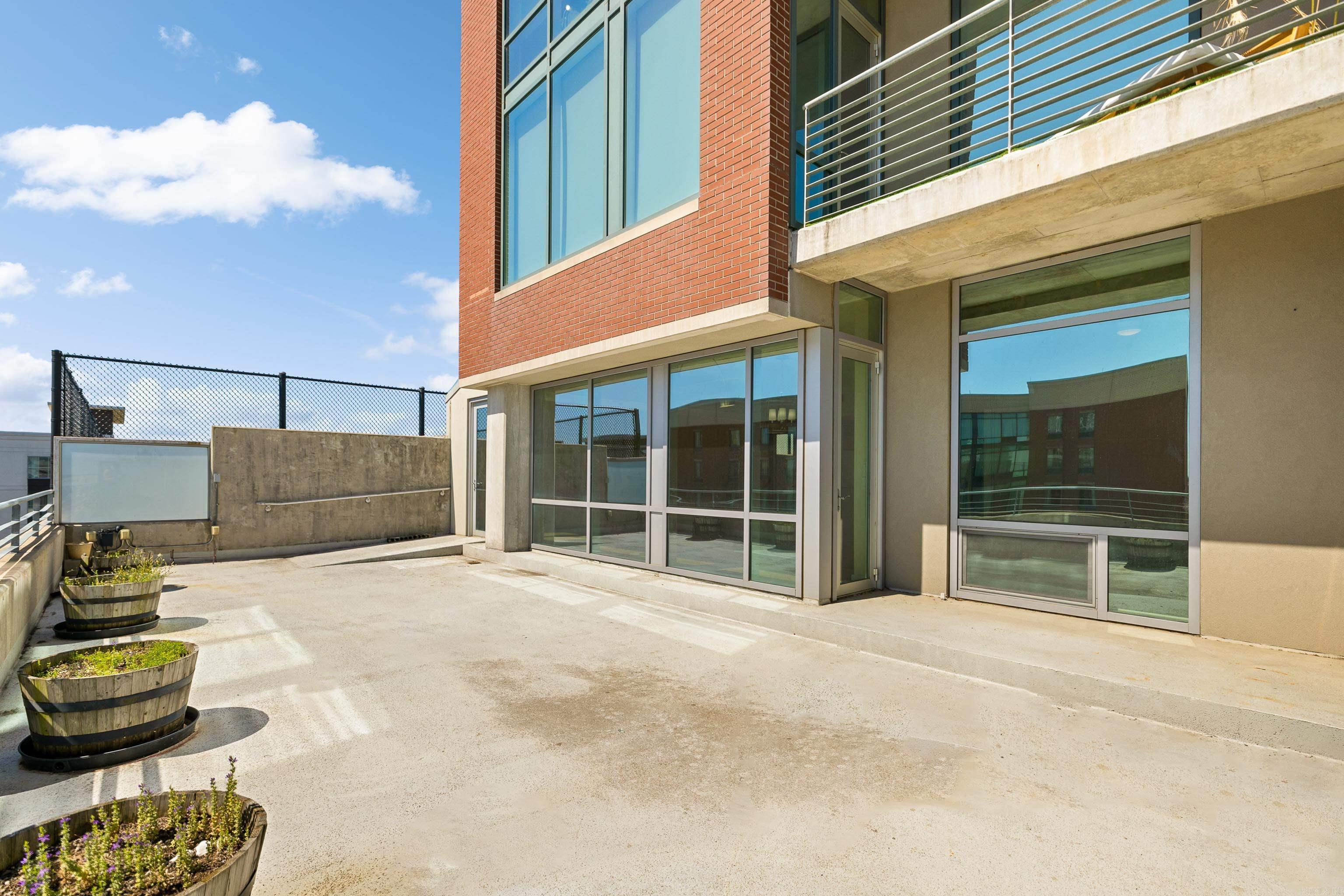 315 Rock Street Unit: 611