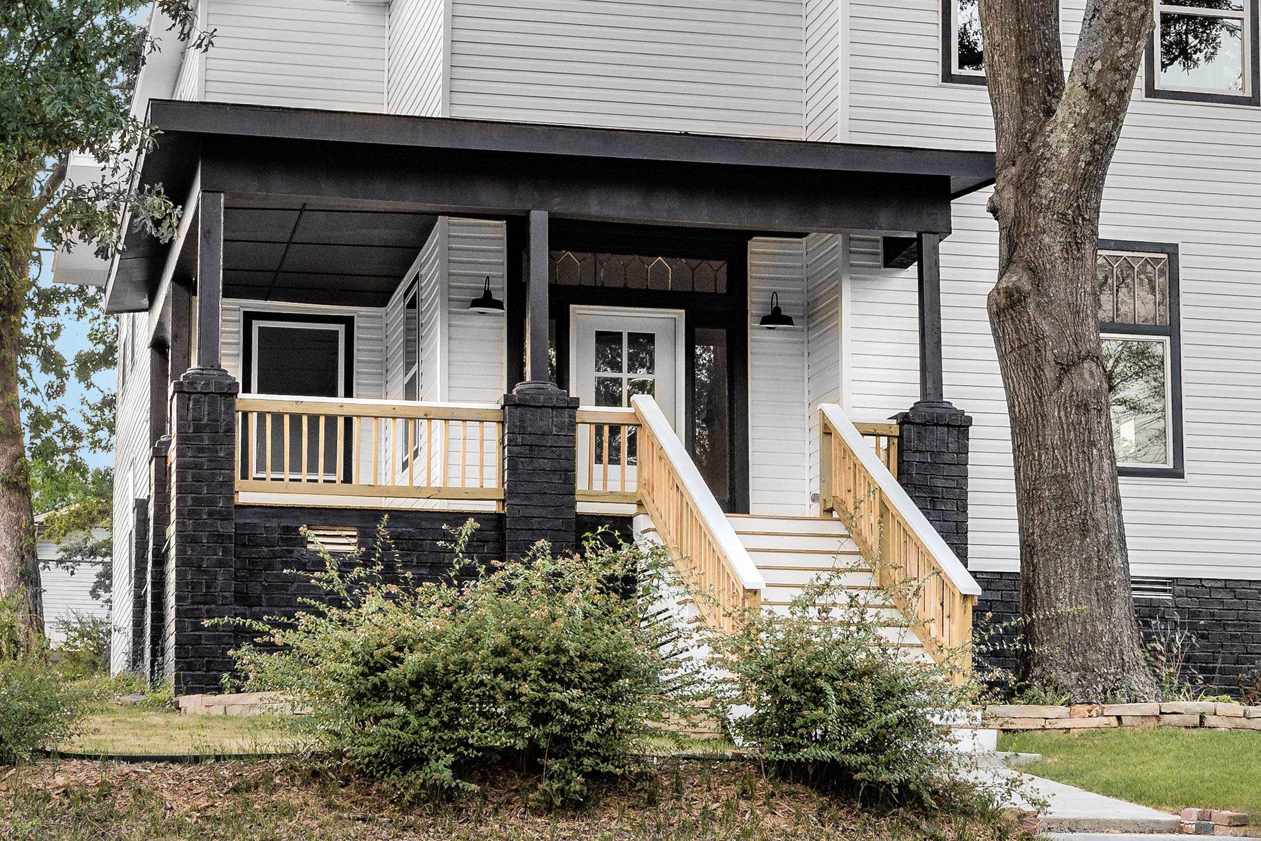 2522 Broadway Street