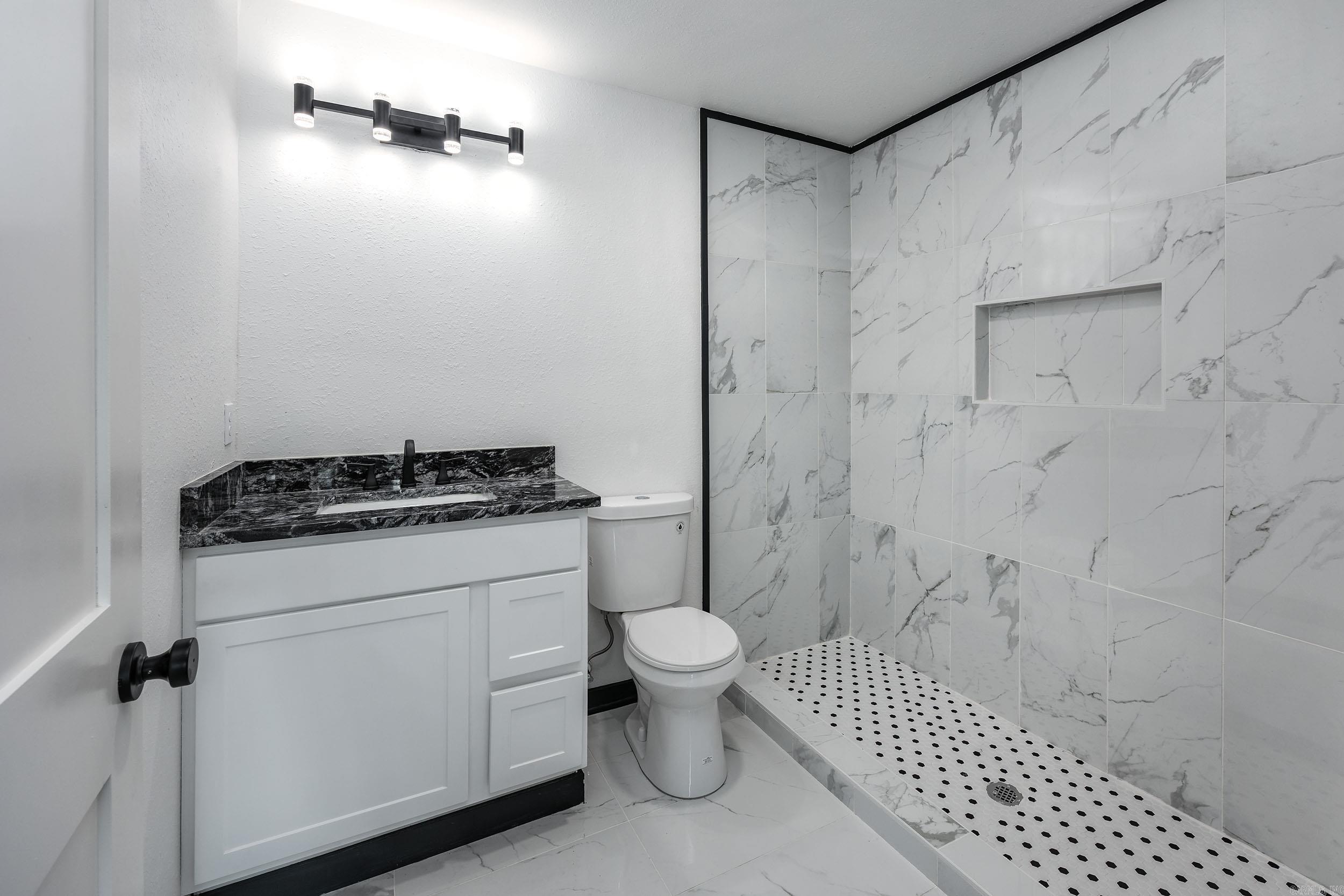 2522 Broadway Street