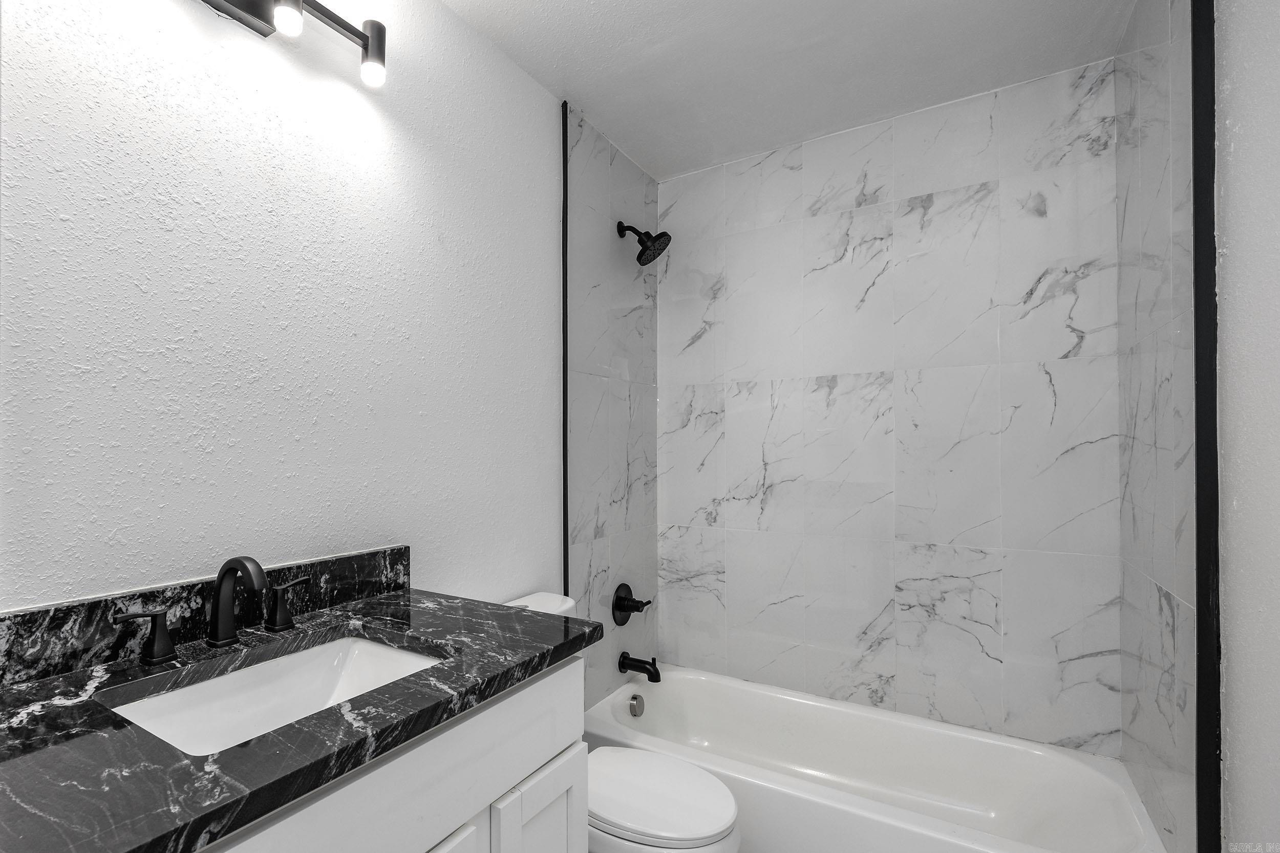 2522 Broadway Street