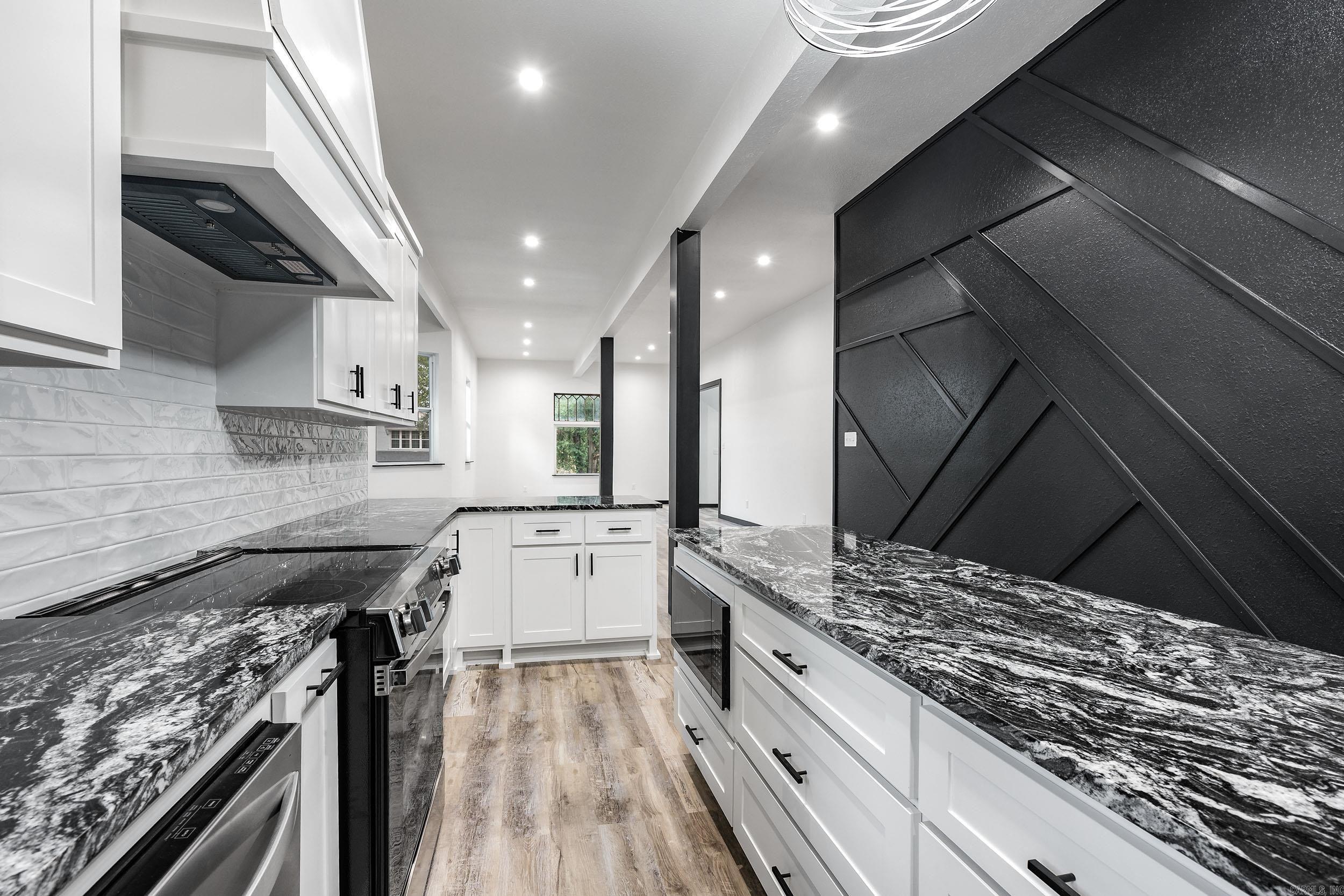 2522 Broadway Street