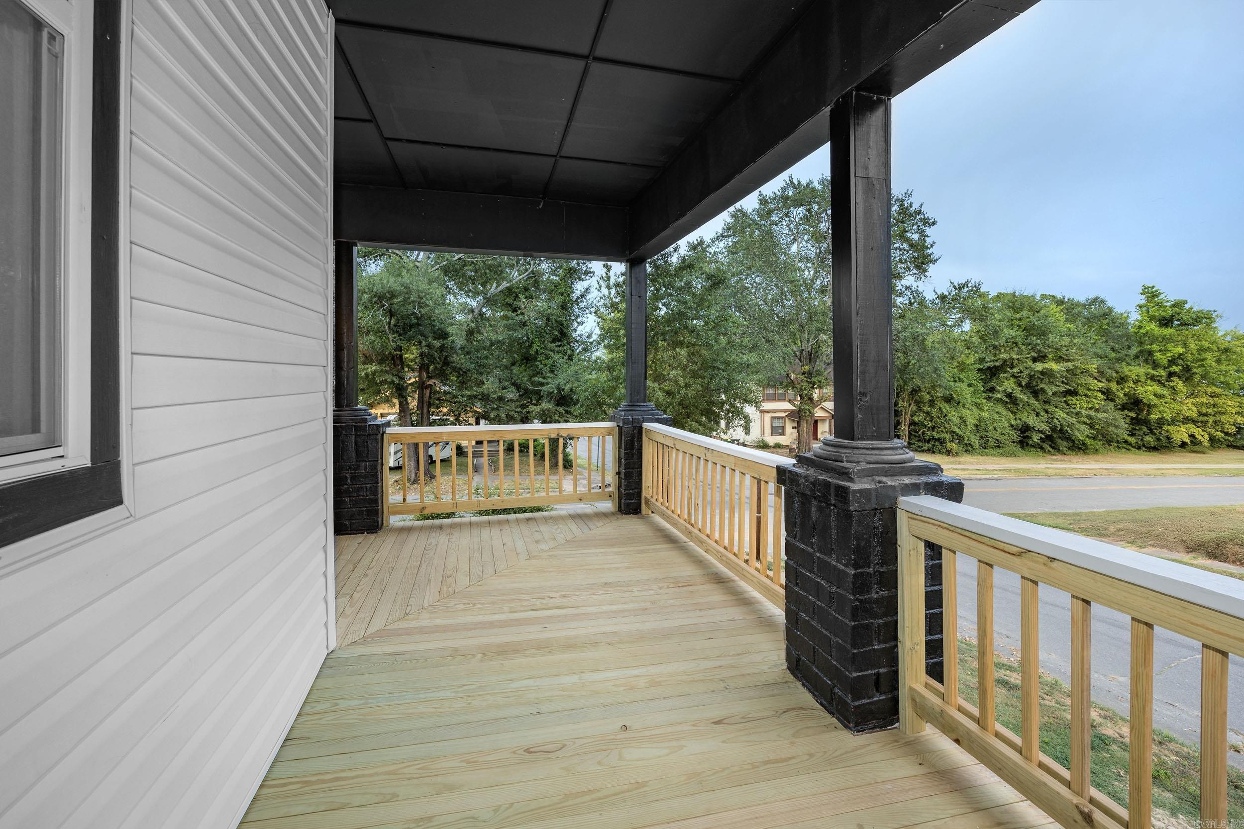 2522 Broadway Street