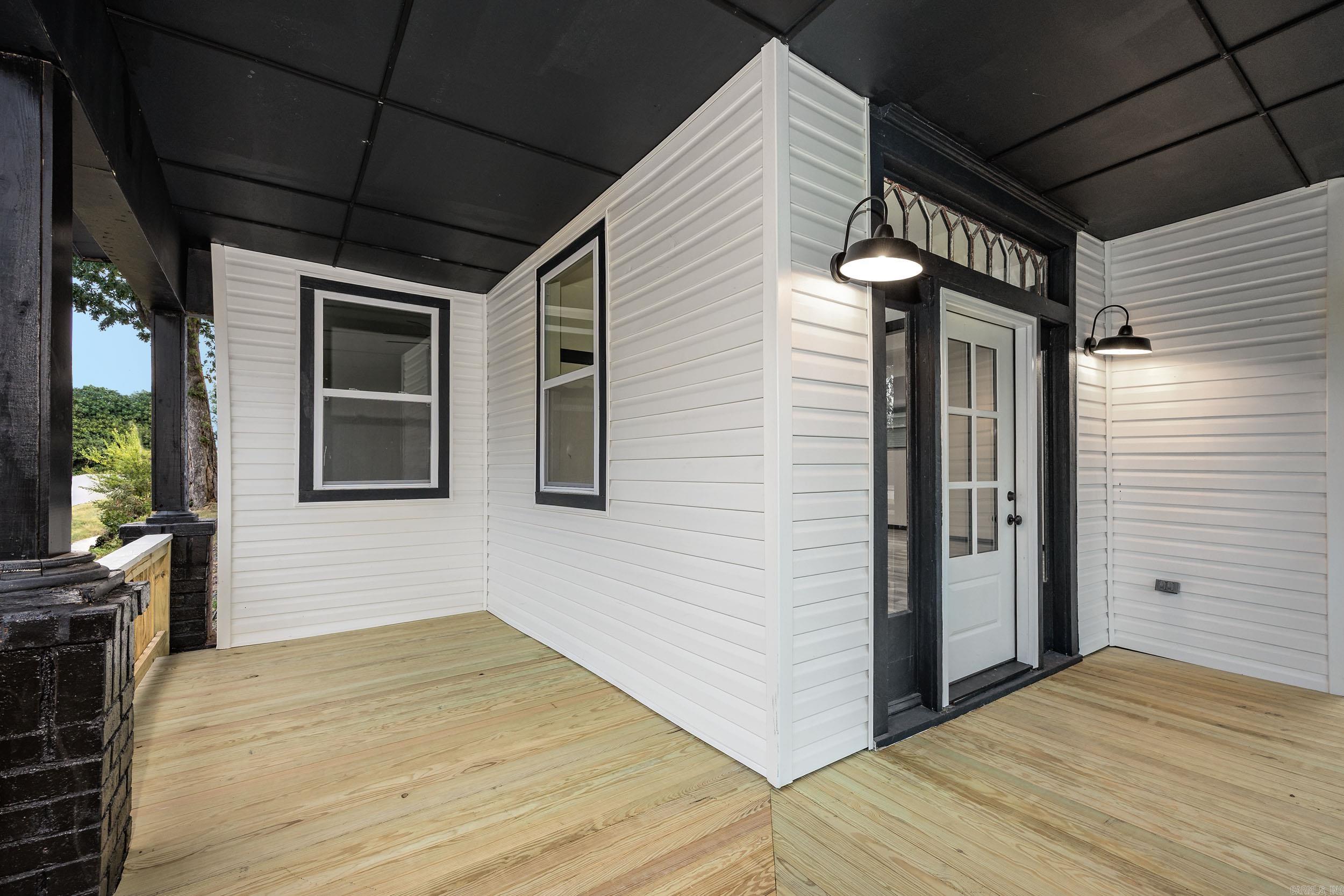 2522 Broadway Street