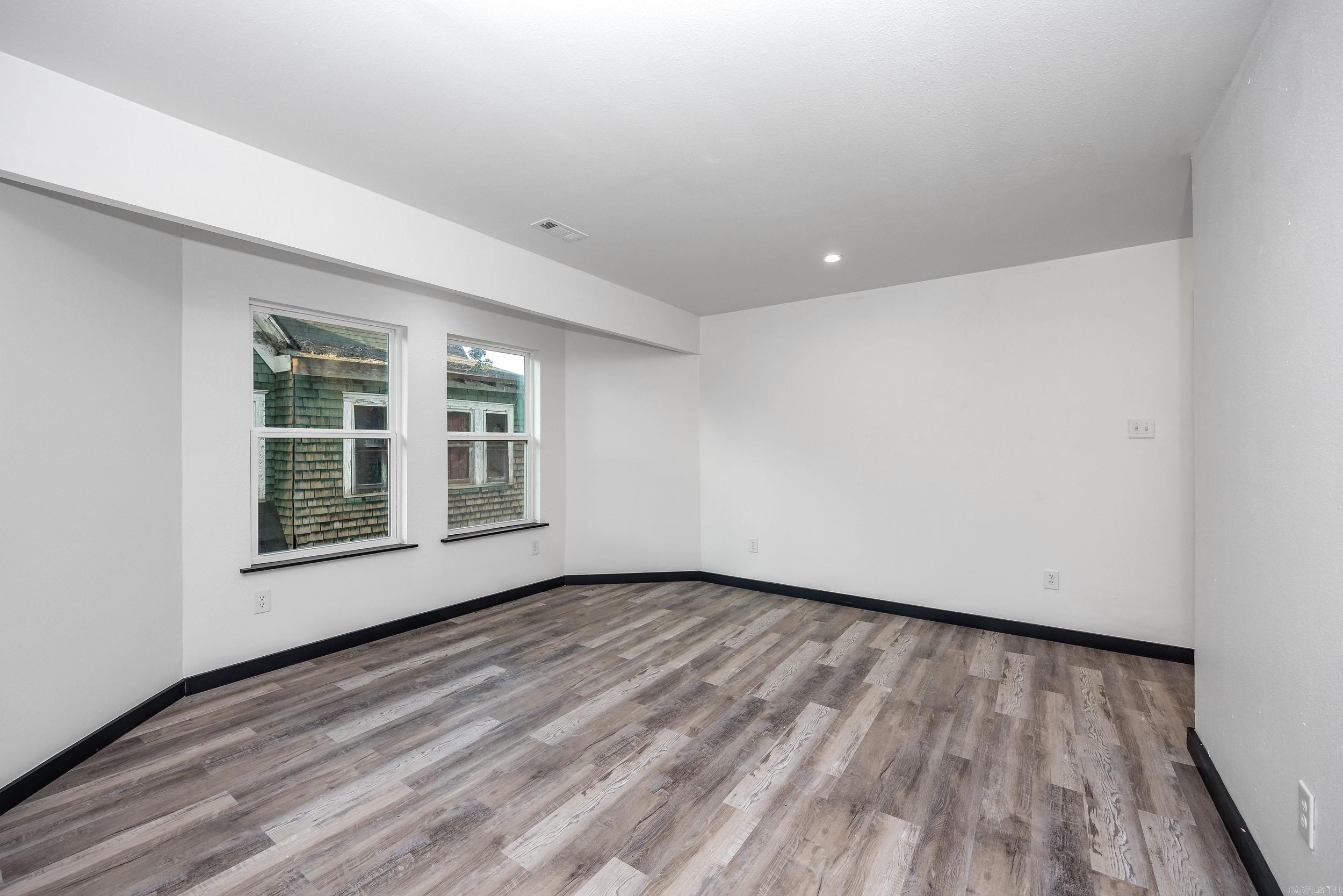 2522 Broadway Street