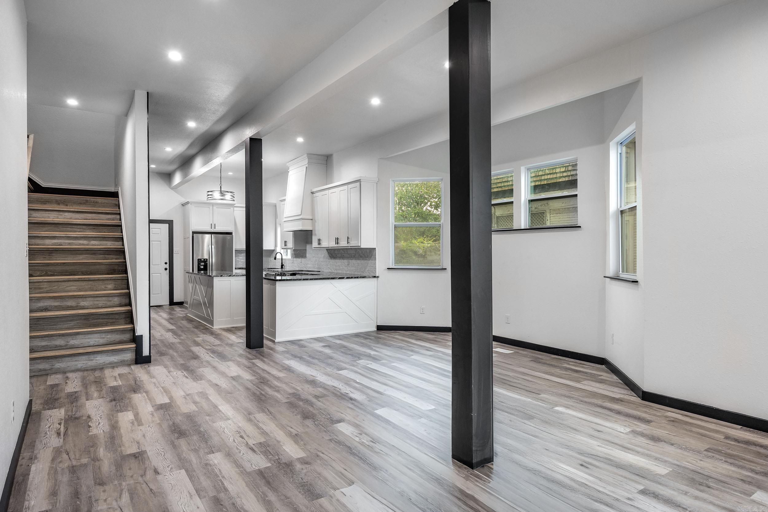 2522 Broadway Street