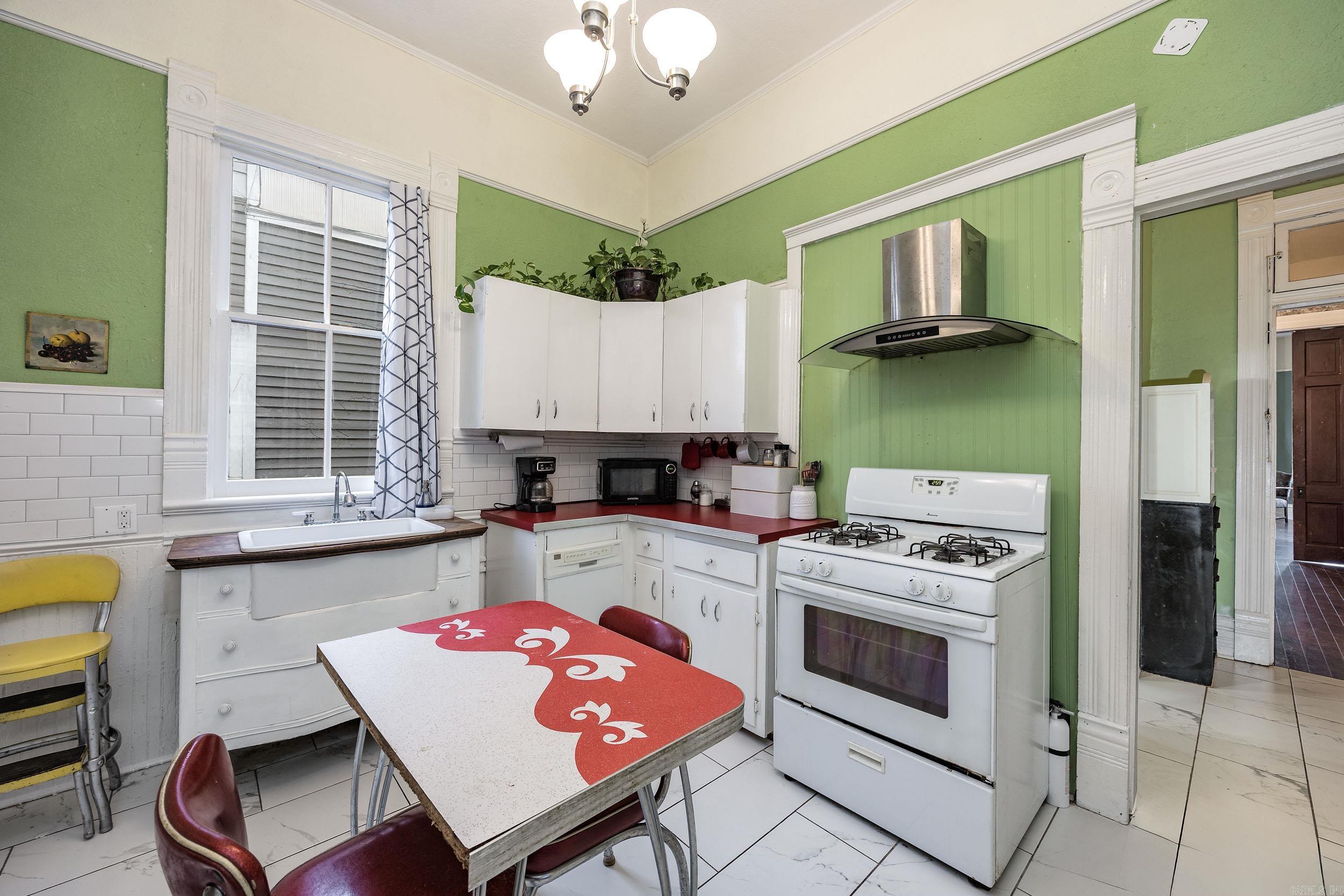 1403 S Center Street