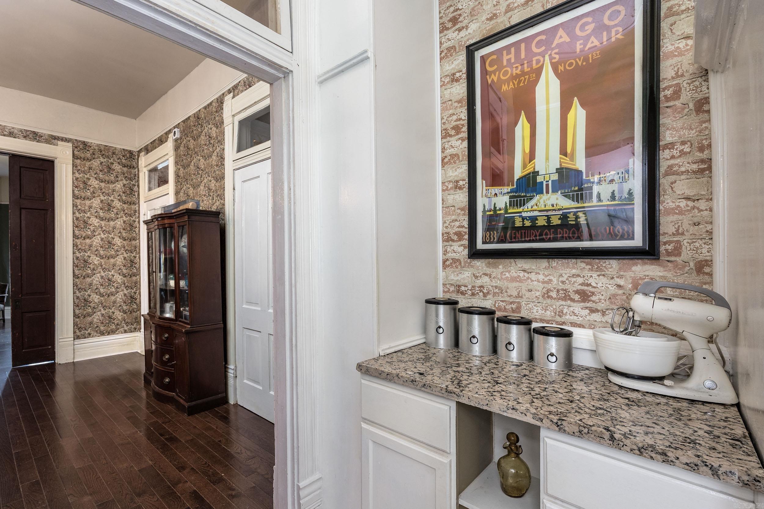 1403 S Center Street