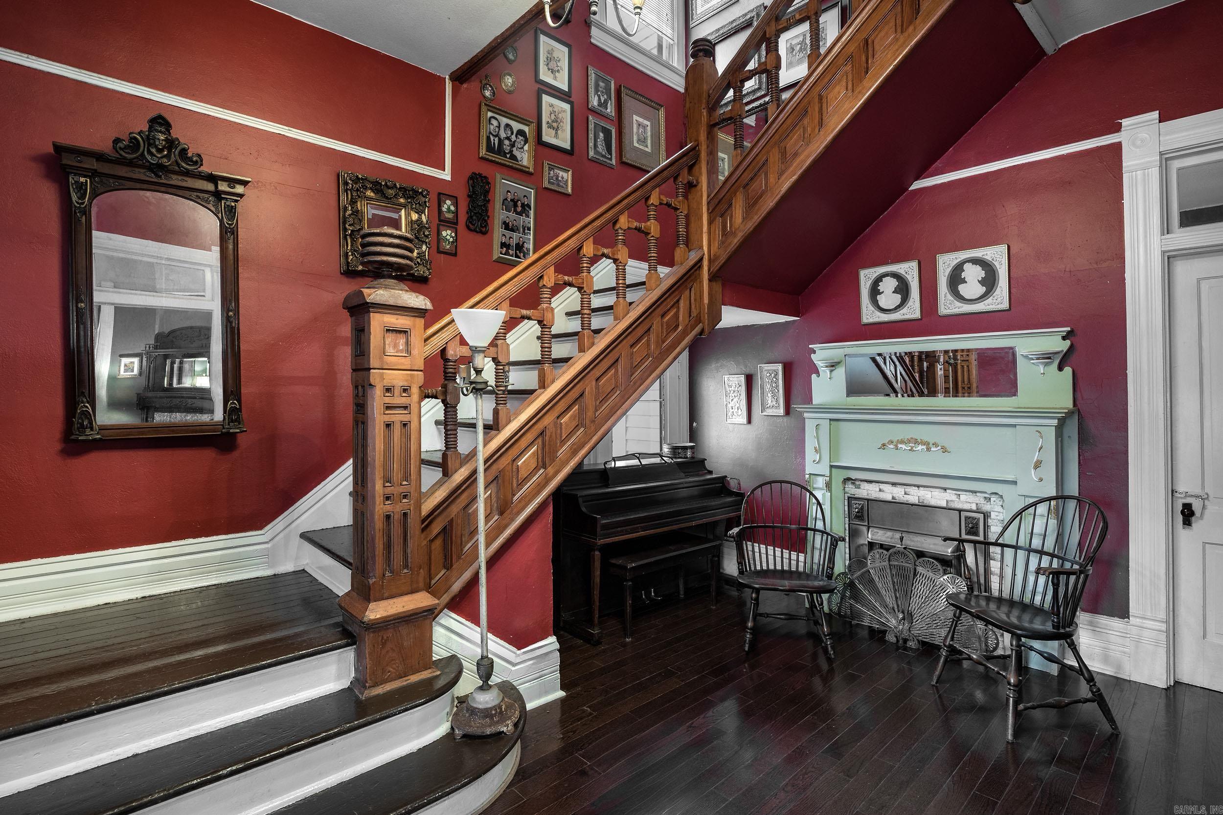 1403 S Center Street