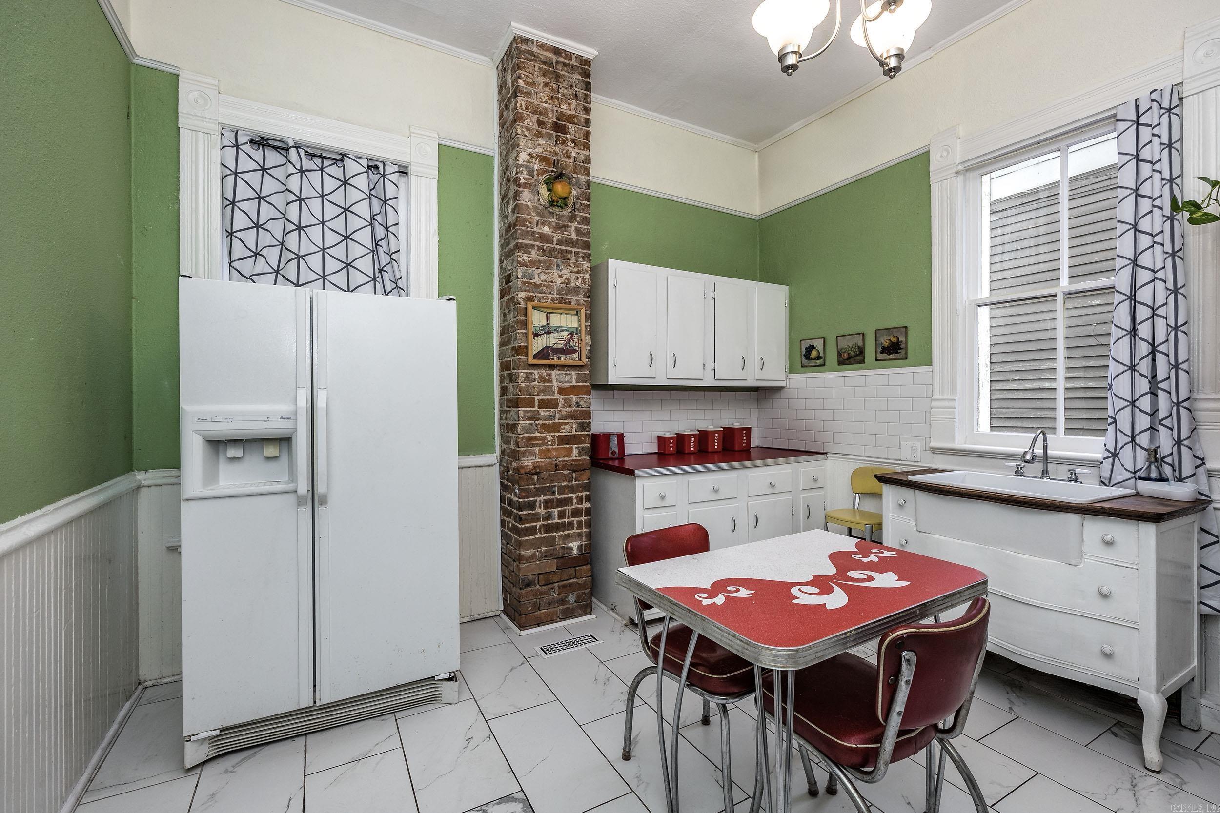 1403 S Center Street